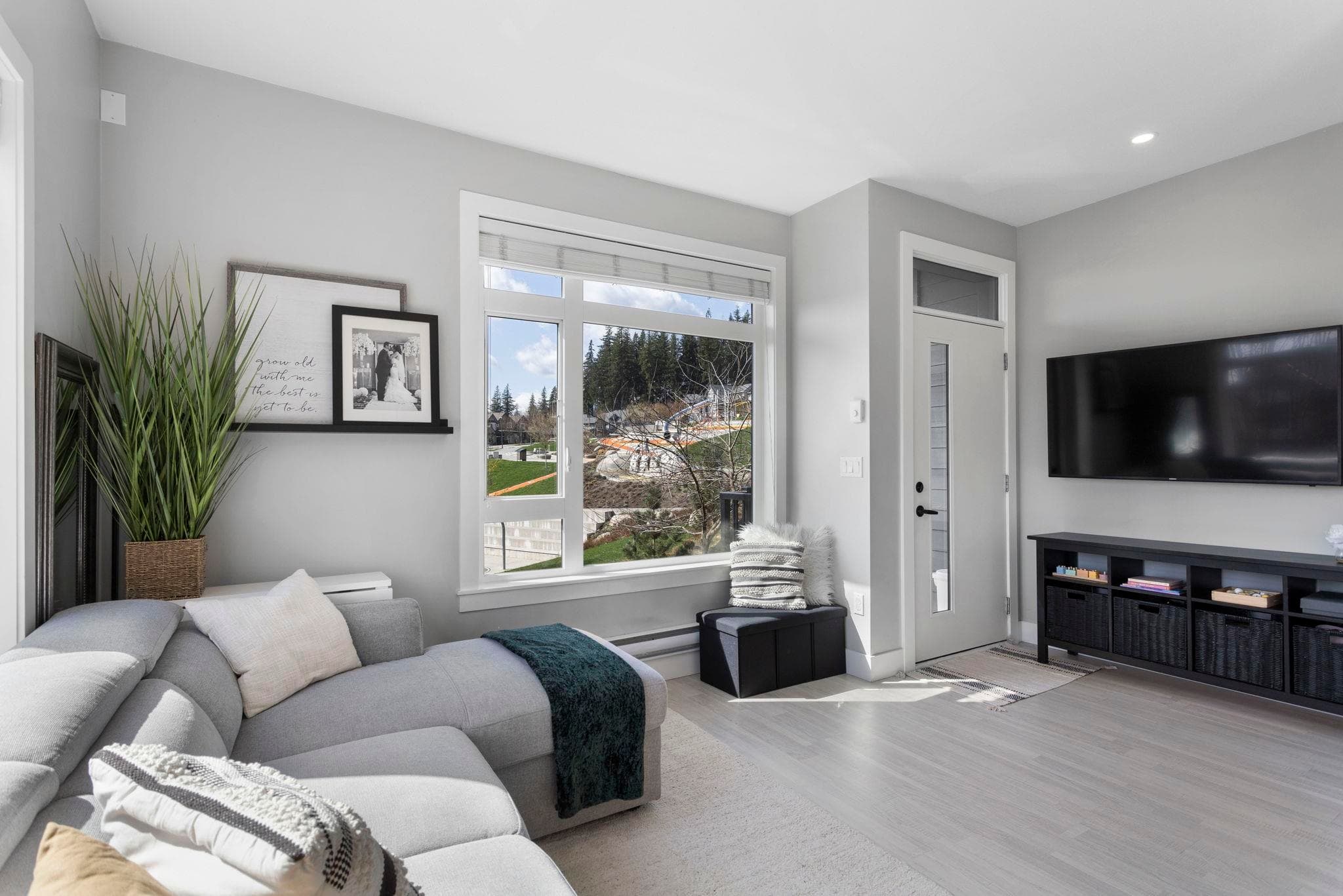 101 - 3525 Chandler Street, Coquitlam, V3E 0L9 — photo 2