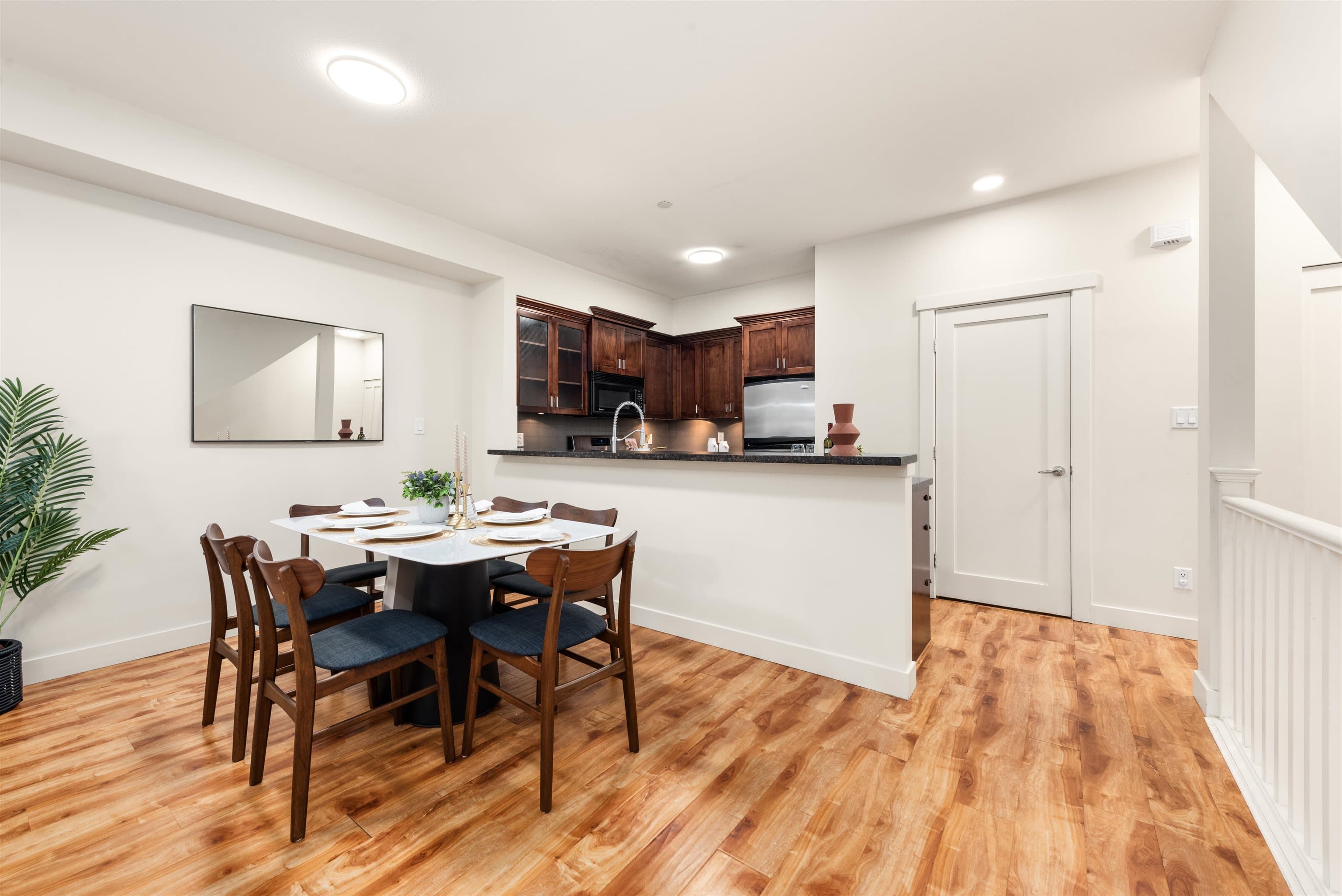 137 - 7388 Macpherson Avenue, Burnaby, V5J 0A1 — photo 3