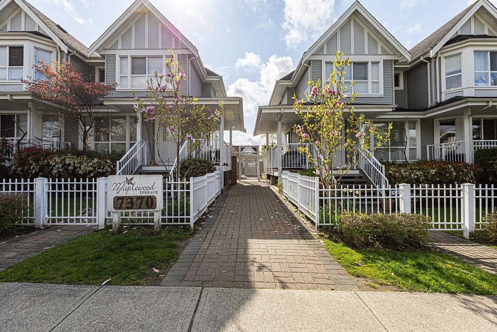 10 - 7370 Stride Avenue, Burnaby, V3N 5E6 — photo 1