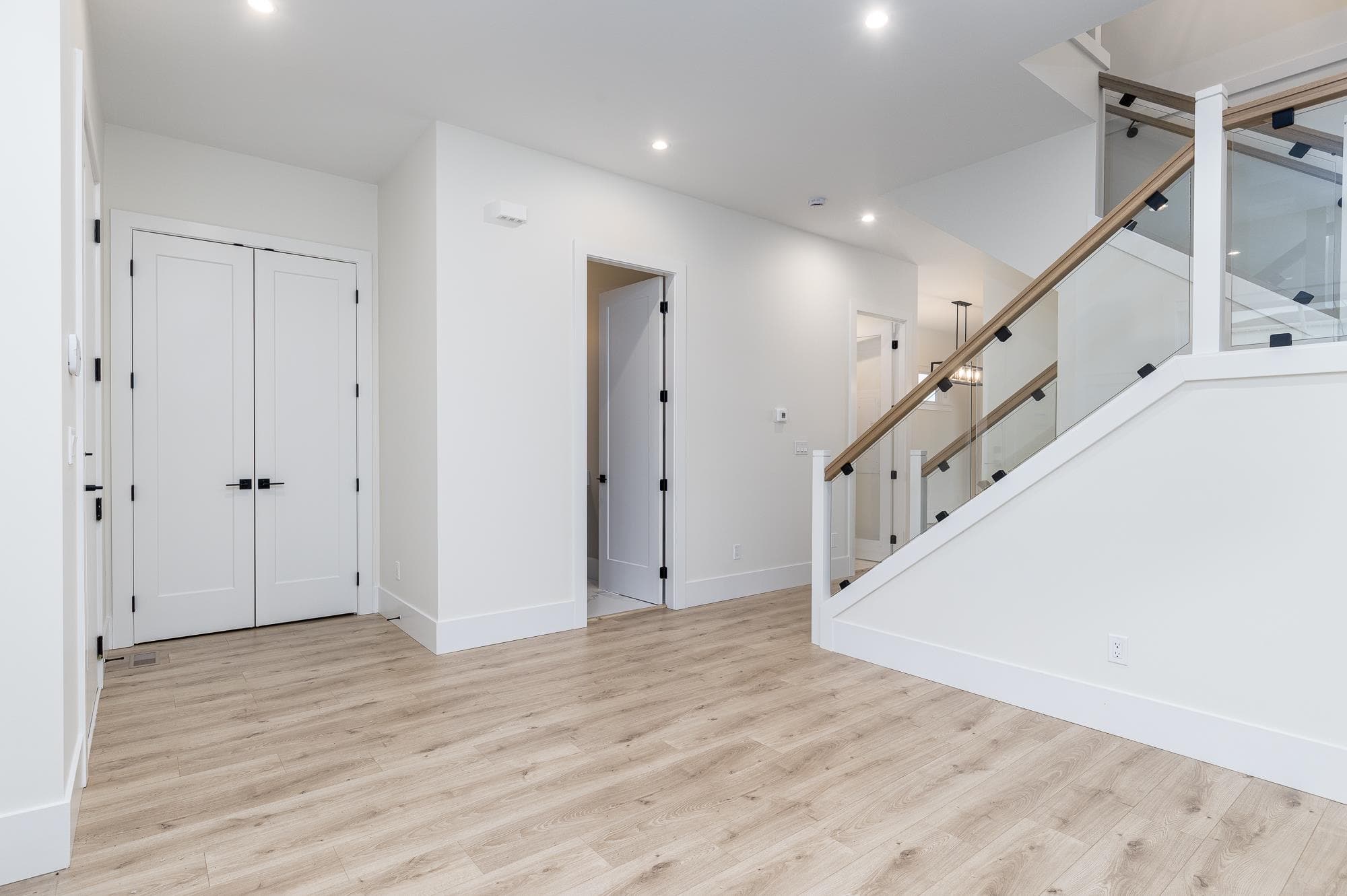 16732 20a Avenue, Surrey, V3Z 1J4 — photo 4