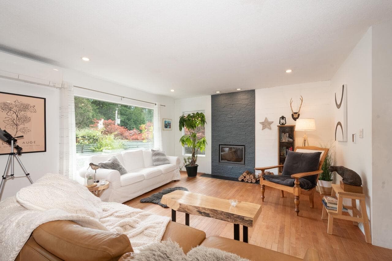1101 Lenora Road, Bowen Island