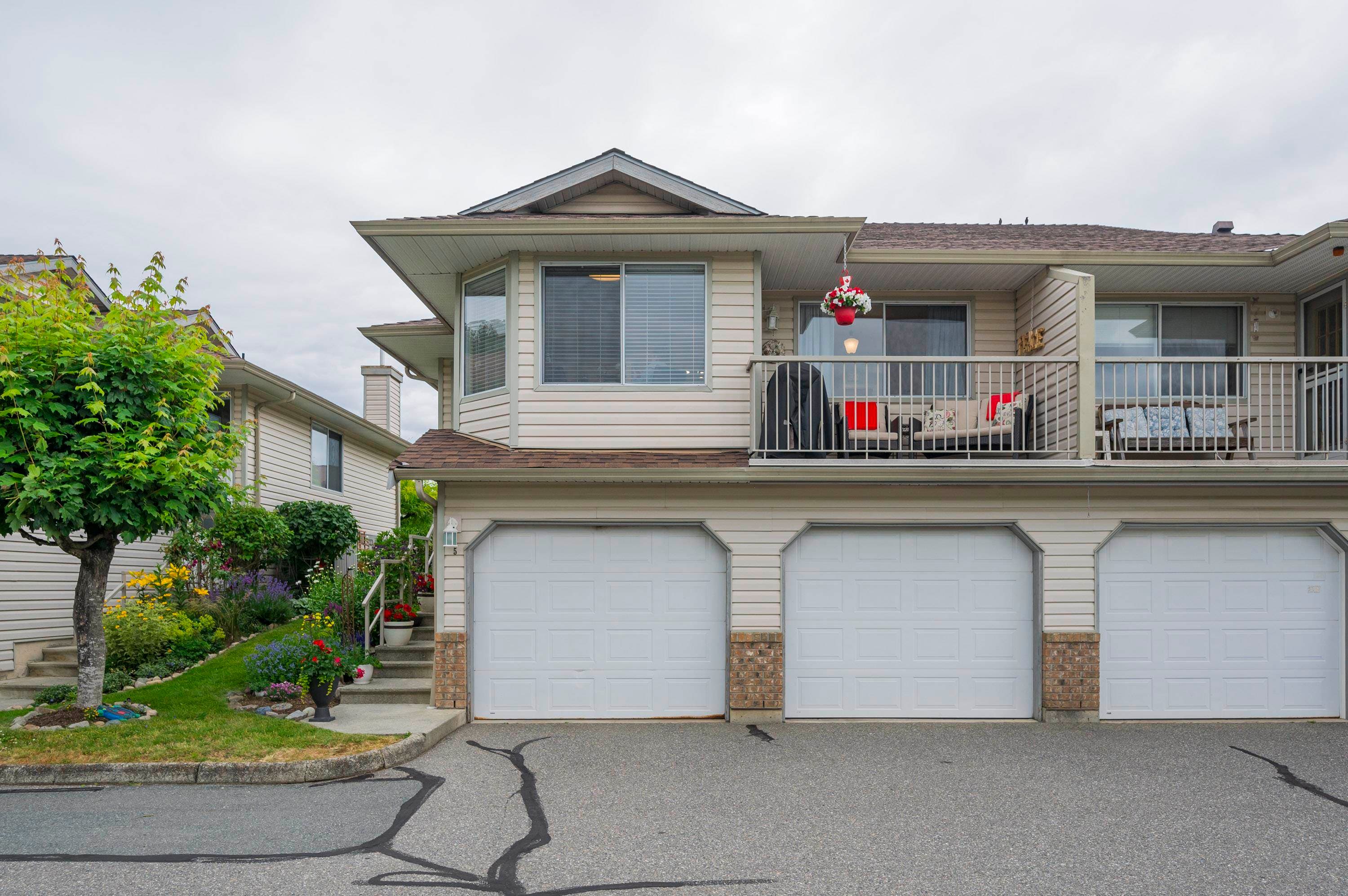 5 - 2023 Winfield Drive, Abbotsford, V3G 1K5 — photo 2
