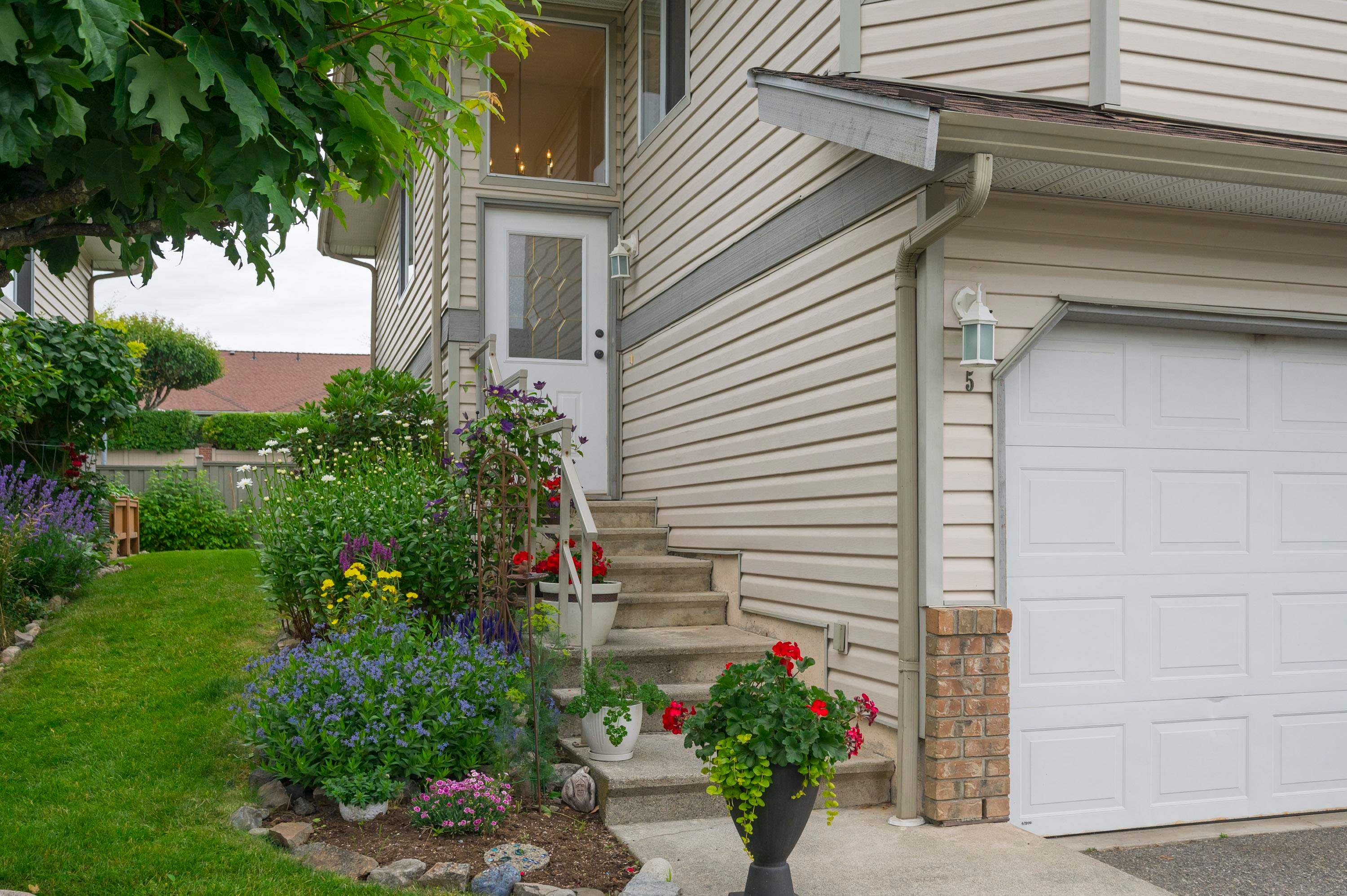 5 - 2023 Winfield Drive, Abbotsford, V3G 1K5 — photo 3
