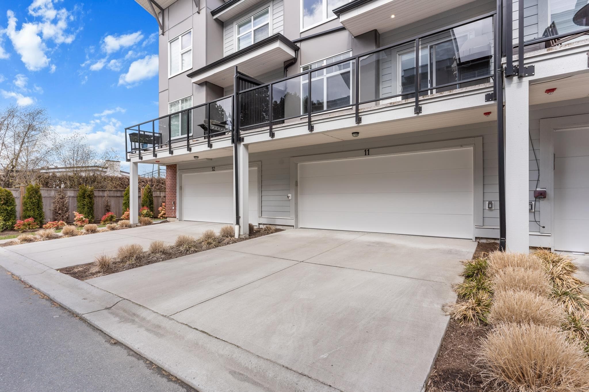 11 - 22334 48 Avenue, Langley, V3A 3N5 — photo 1