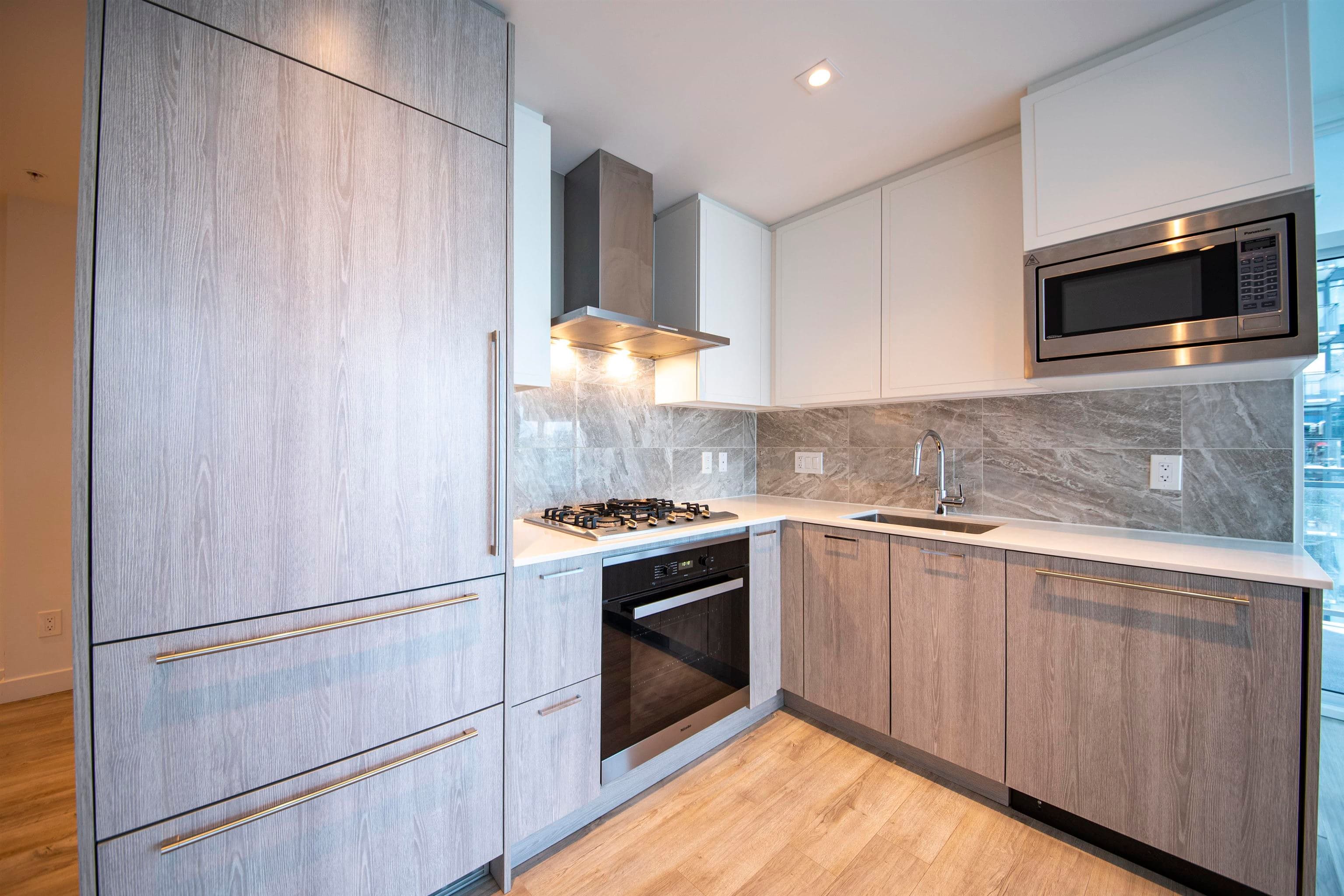 903 - 2288 Alpha Avenue, Burnaby, V5C 0L9 — photo 4