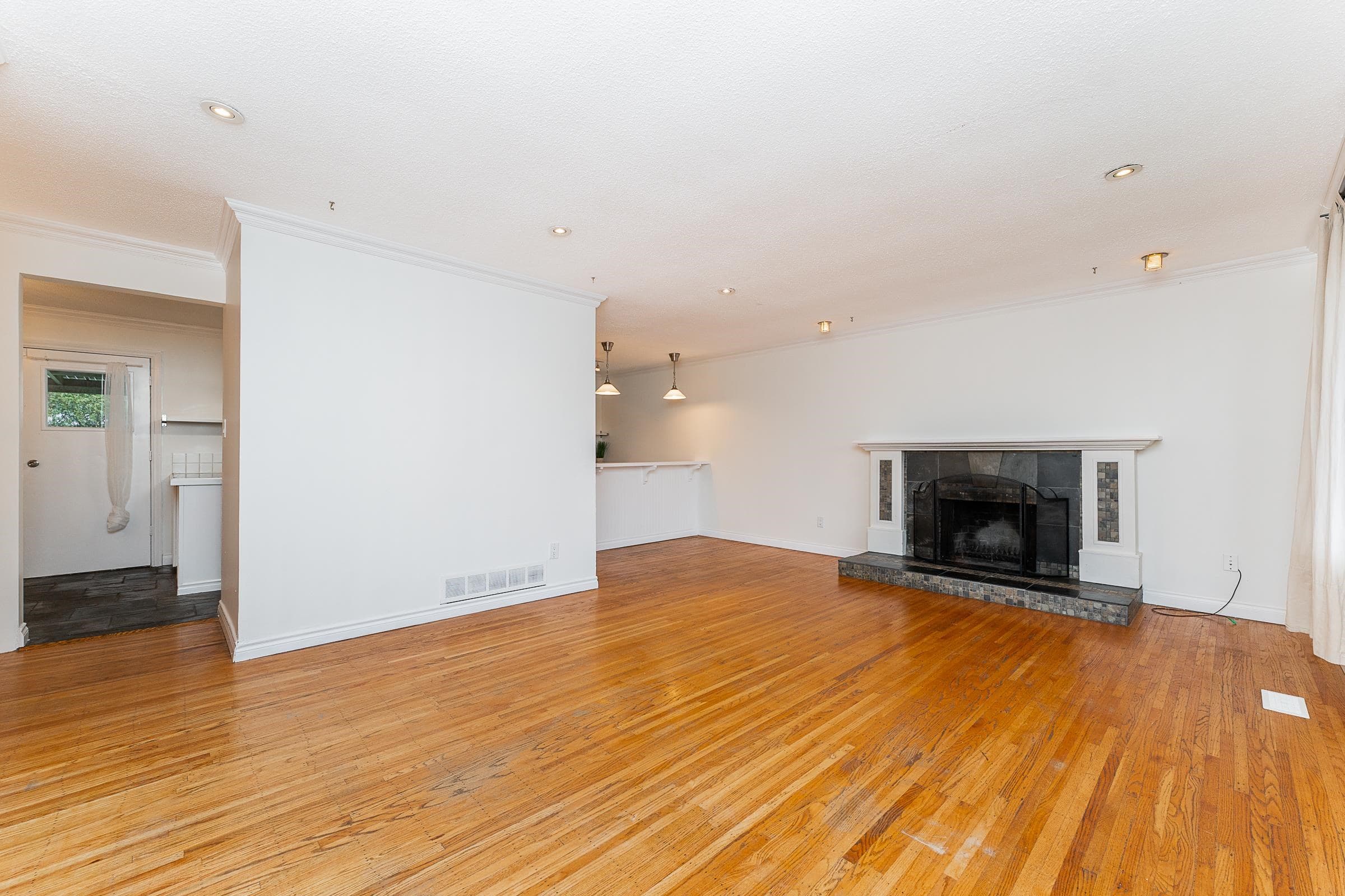 3971 Hamilton Street, Port Coquitlam, V3B 3A8 — photo 4
