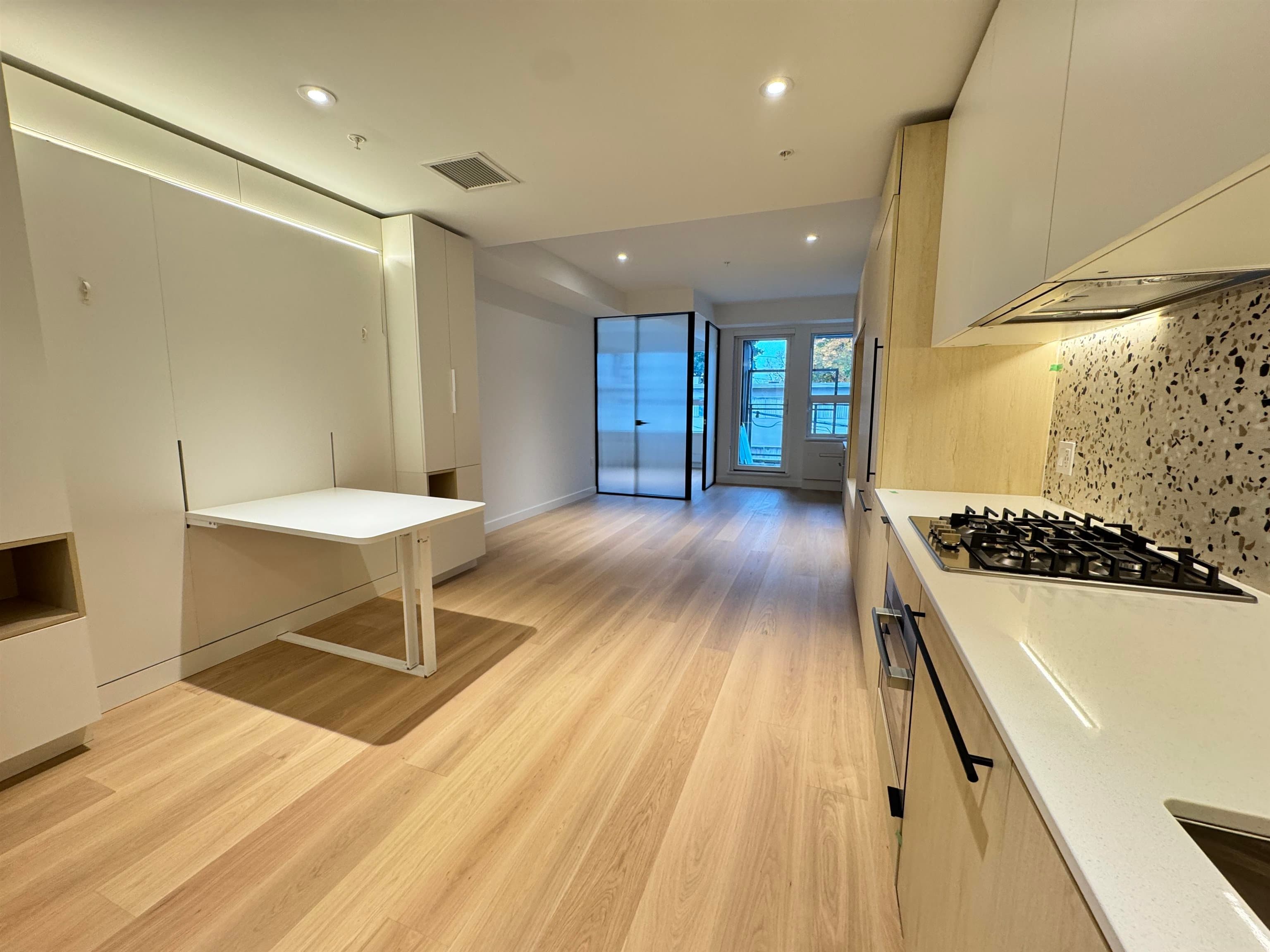 319 - 471 E Broadway, Vancouver, V5T 1W9 — photo 1