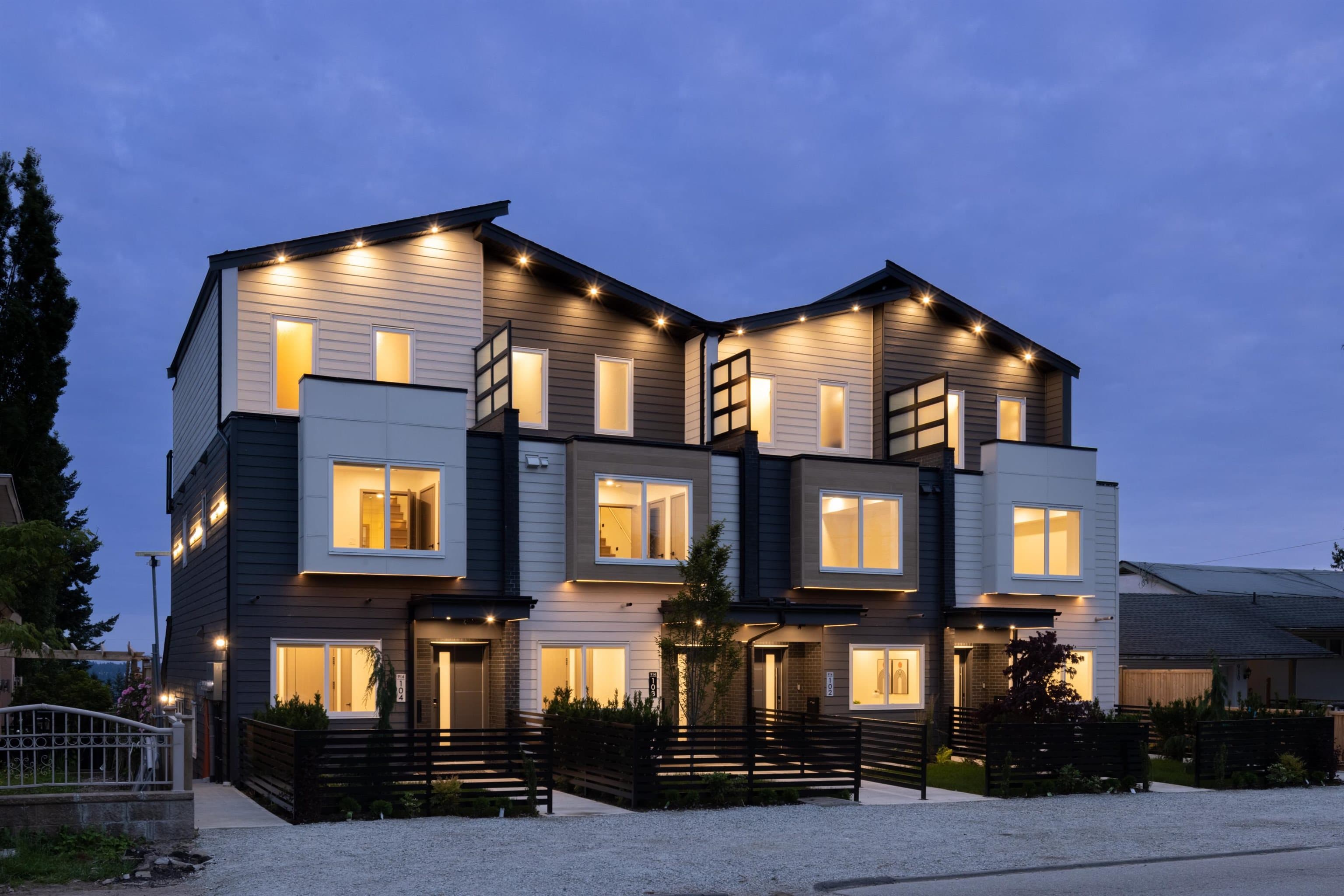 102 - 914 Rochester Avenue, Coquitlam, V3K 2W6 — photo 2