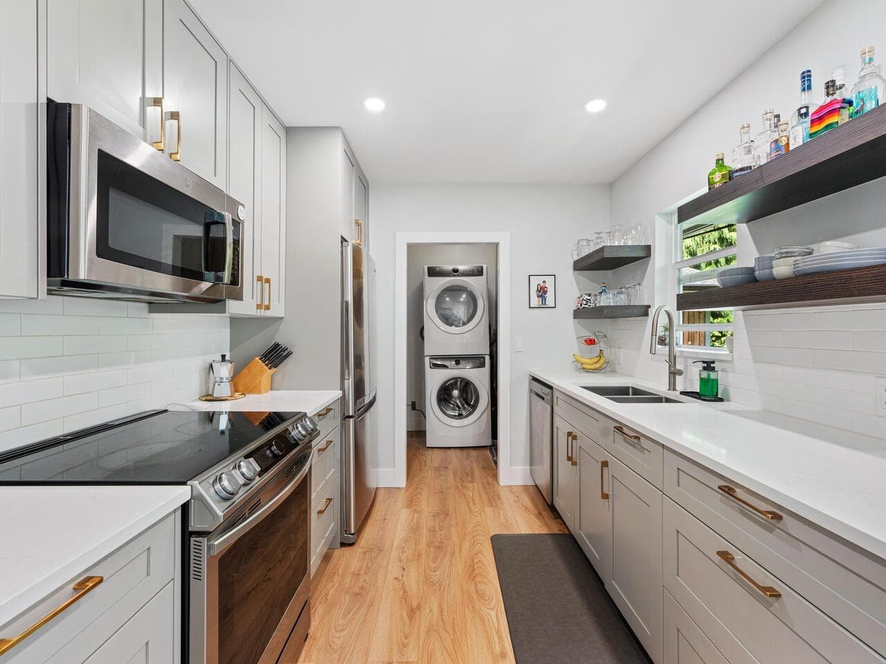 11584 212 Street, Maple Ridge, V2X 4Z5 — photo 2