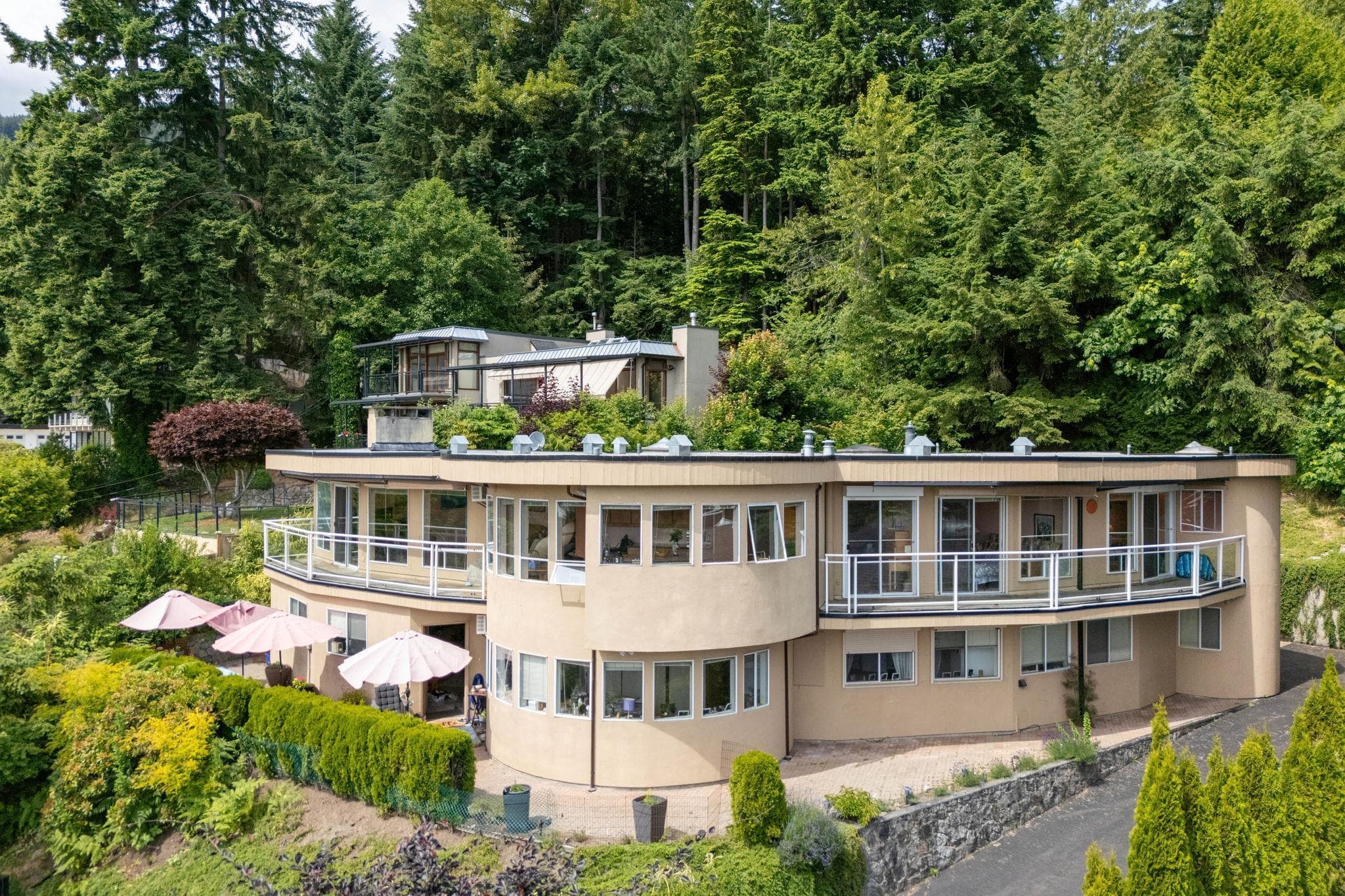 2735 Skilift Place, West Vancouver