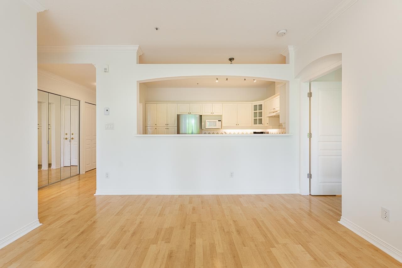 202 - 3001 Terravista Place, Port Moody, V3H 5A2 — photo 5