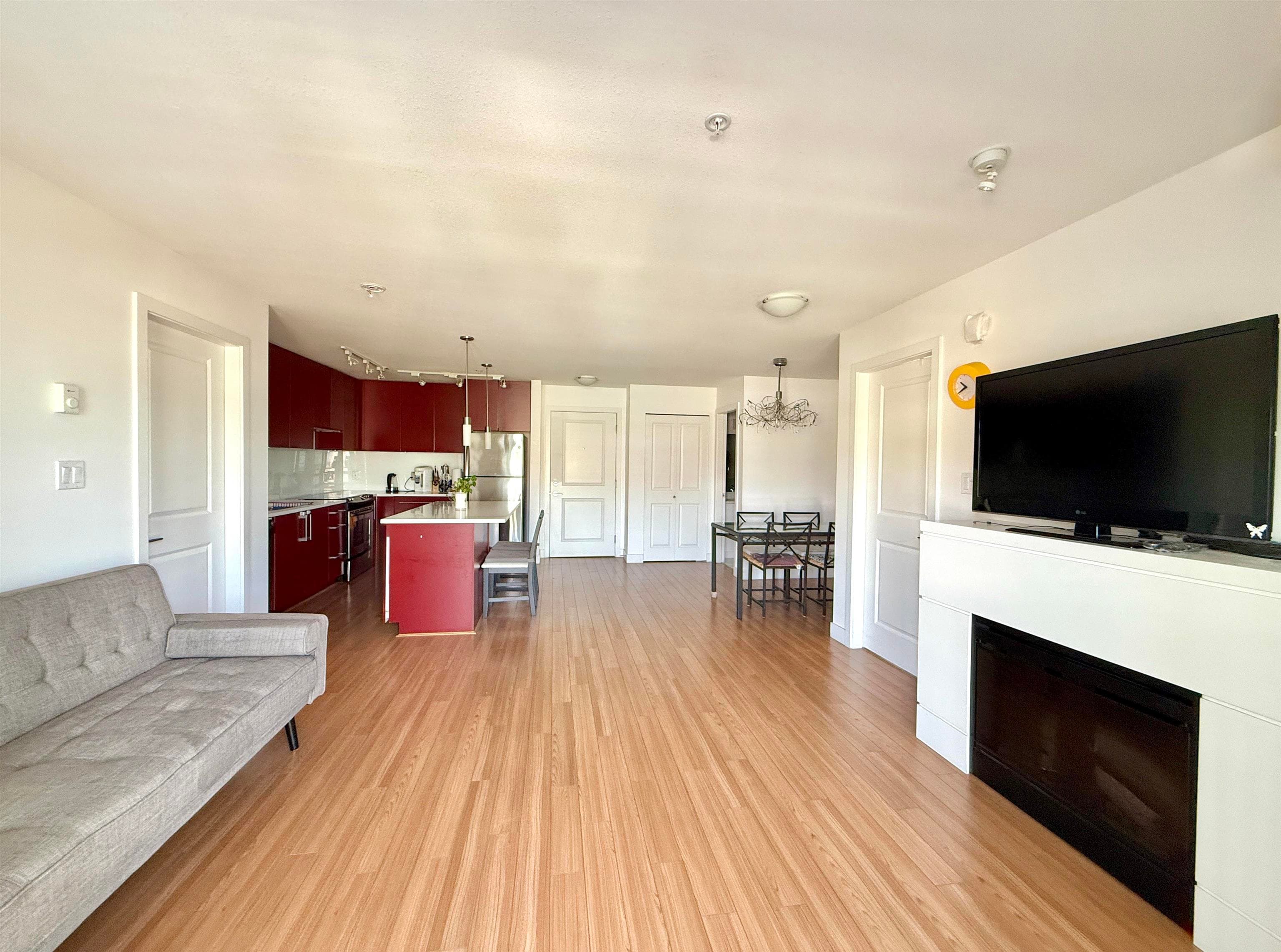 205 - 15745 Croydon Drive, Surrey, V3Z 2L5 — photo 4