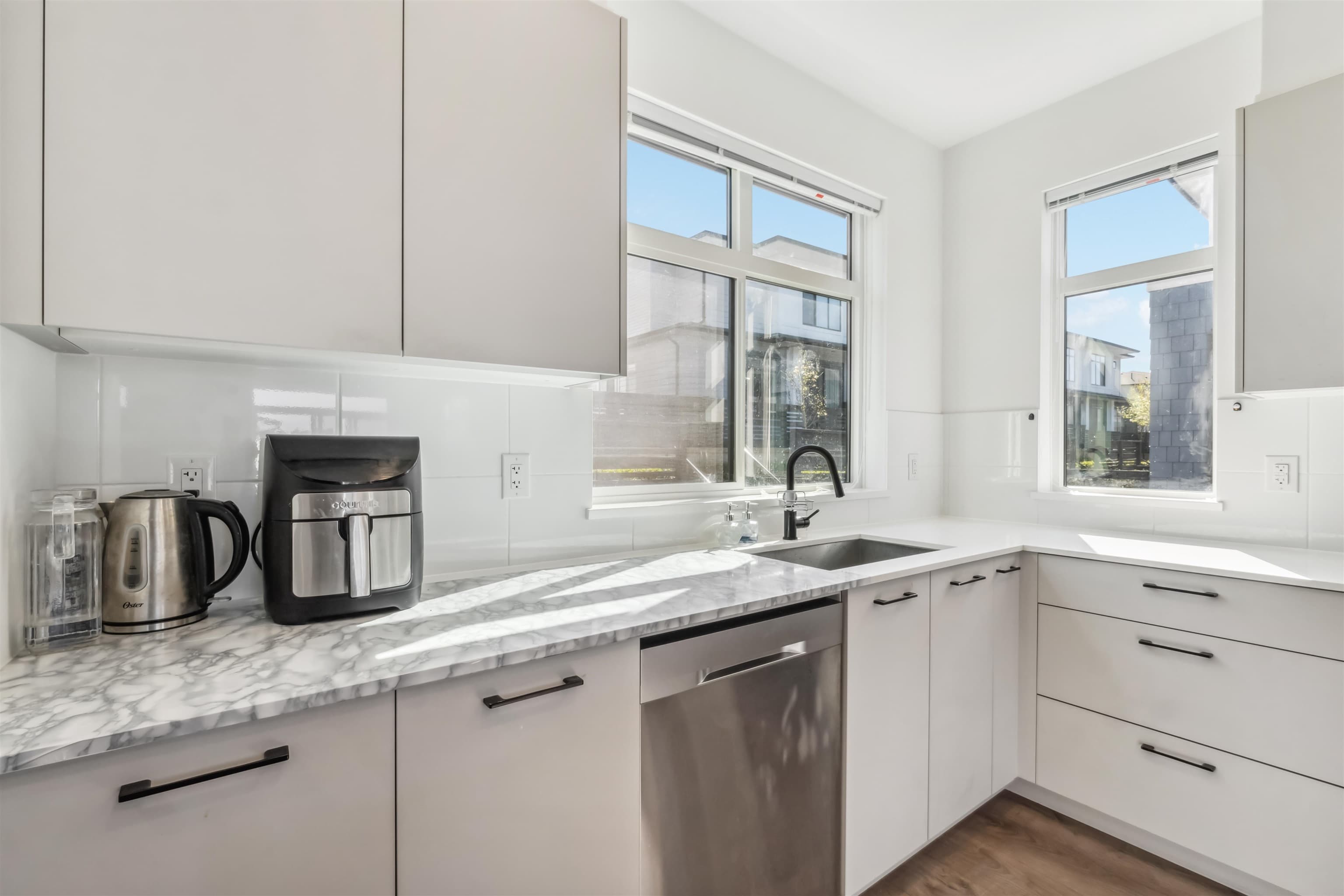 58 - 15255 Sitka Drive, Surrey, V5S 0B1 — photo 5