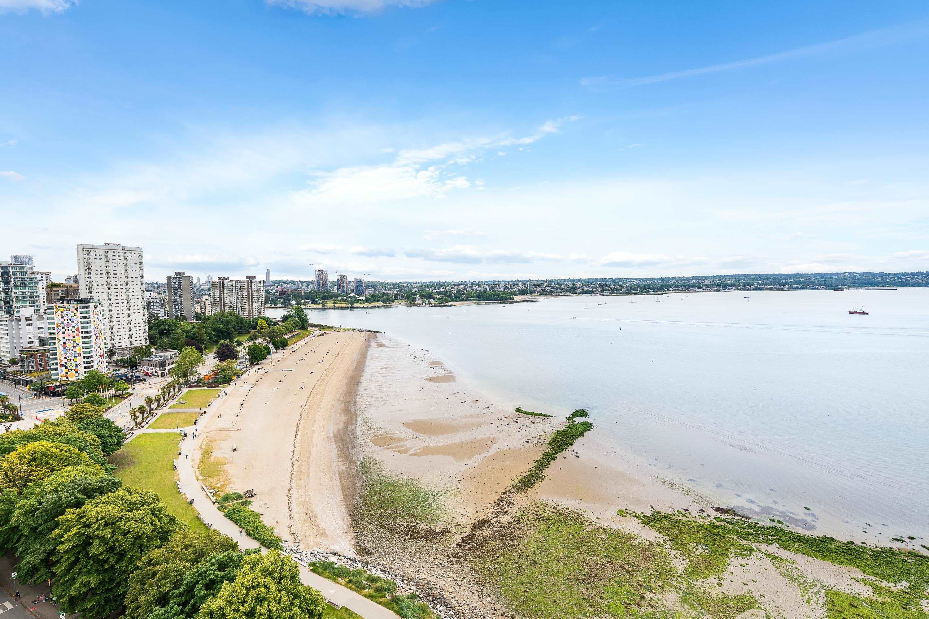 201 - 1995 Beach Avenue, Vancouver, V6G 2Y3 — photo 1