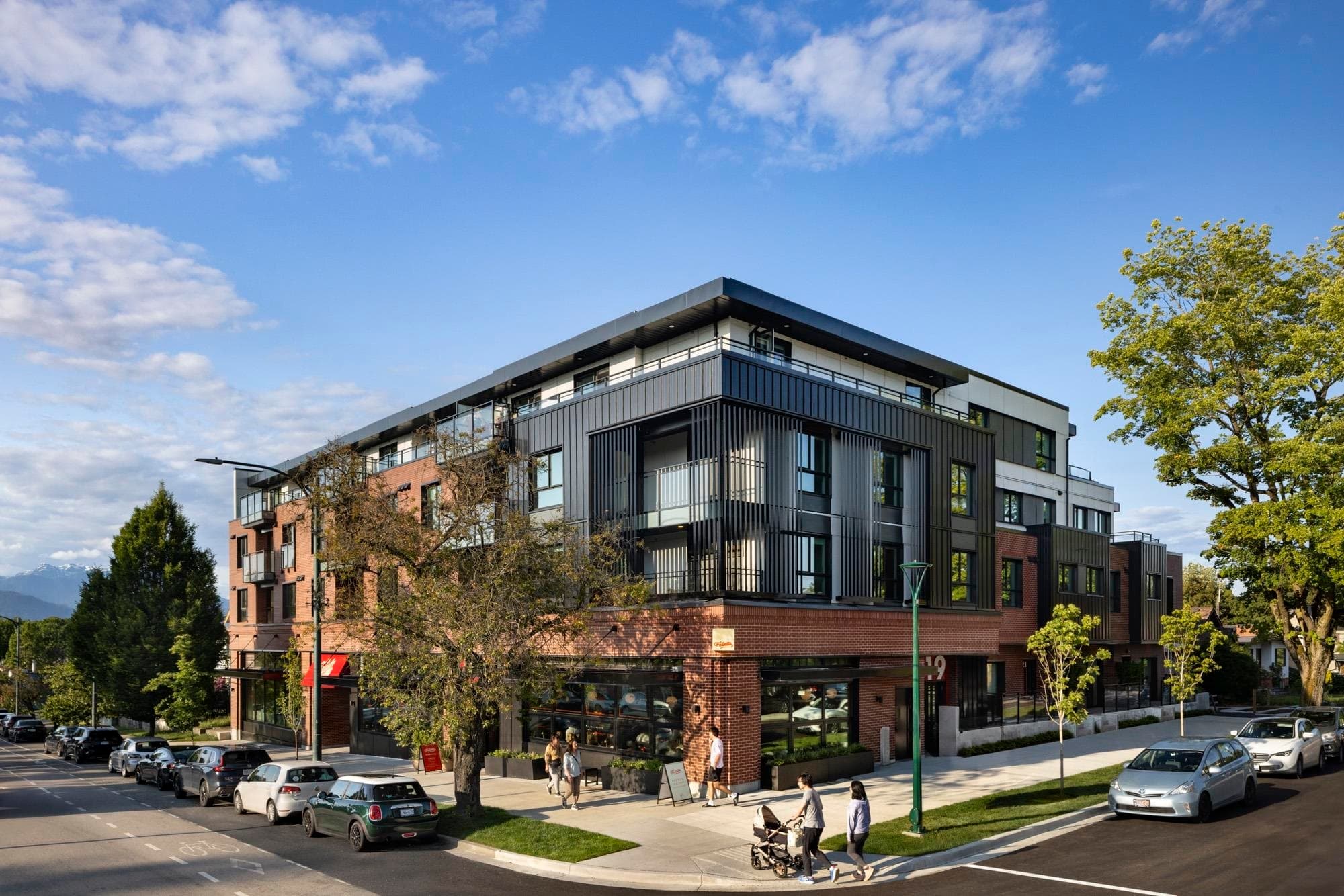 303 - 2419 Grant Street, Vancouver, V0V 0V0 — photo 2