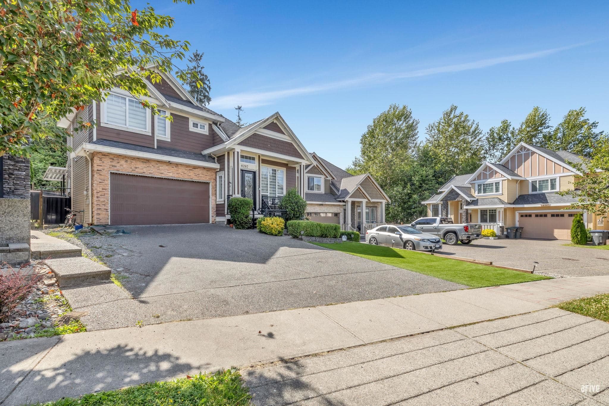 6287 148a Street, Surrey, V3W 2W9 — photo 2