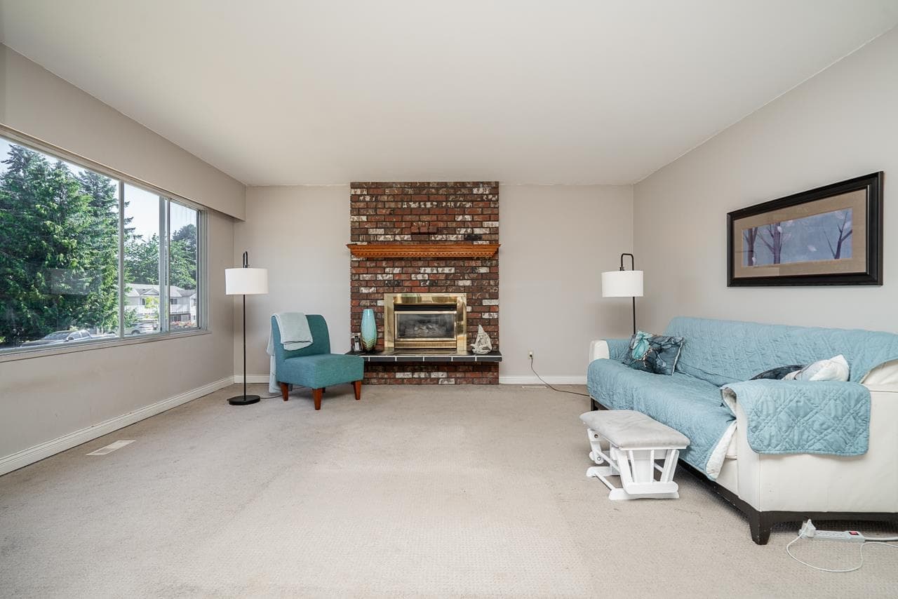11854 83 Avenue, Delta, V4C 2H5 — photo 3