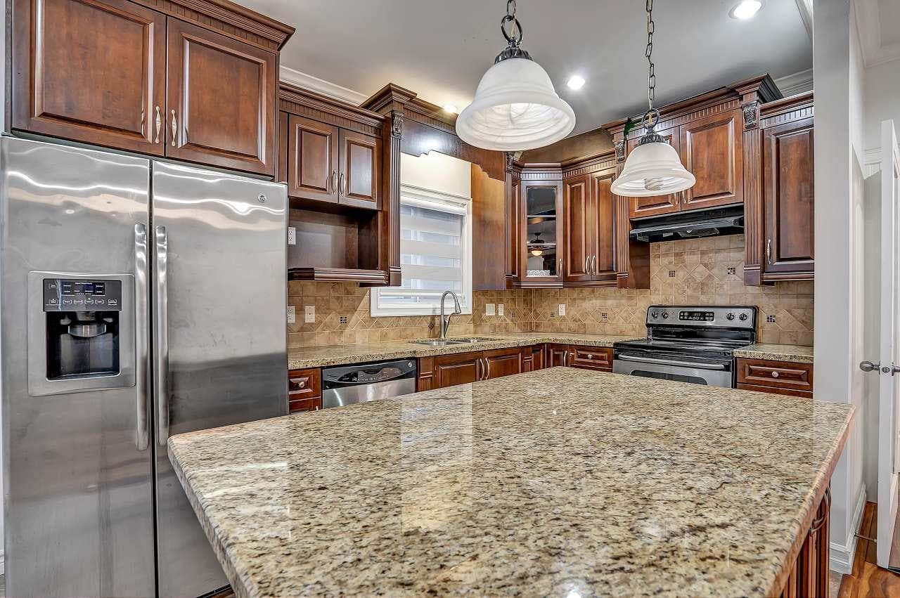 14188 62b Avenue, Surrey, V3X 0B3 — photo 3