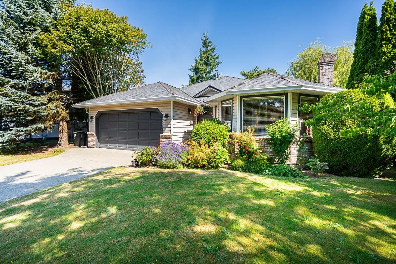 18671 60a Avenue, Surrey, V3S 7P4 — photo 2