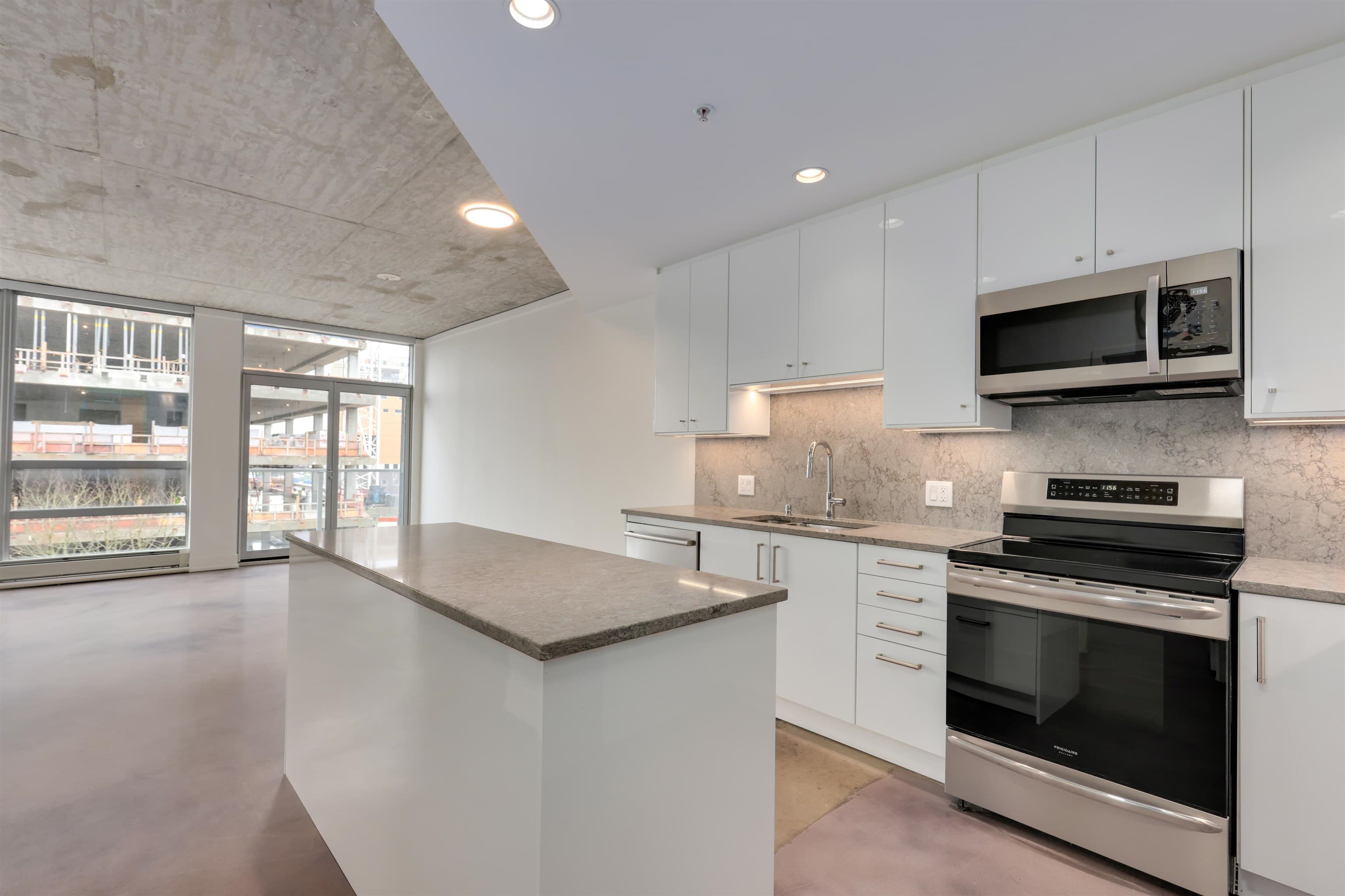 604 - 919 Station Street, Vancouver, V6A 4L9 — photo 5