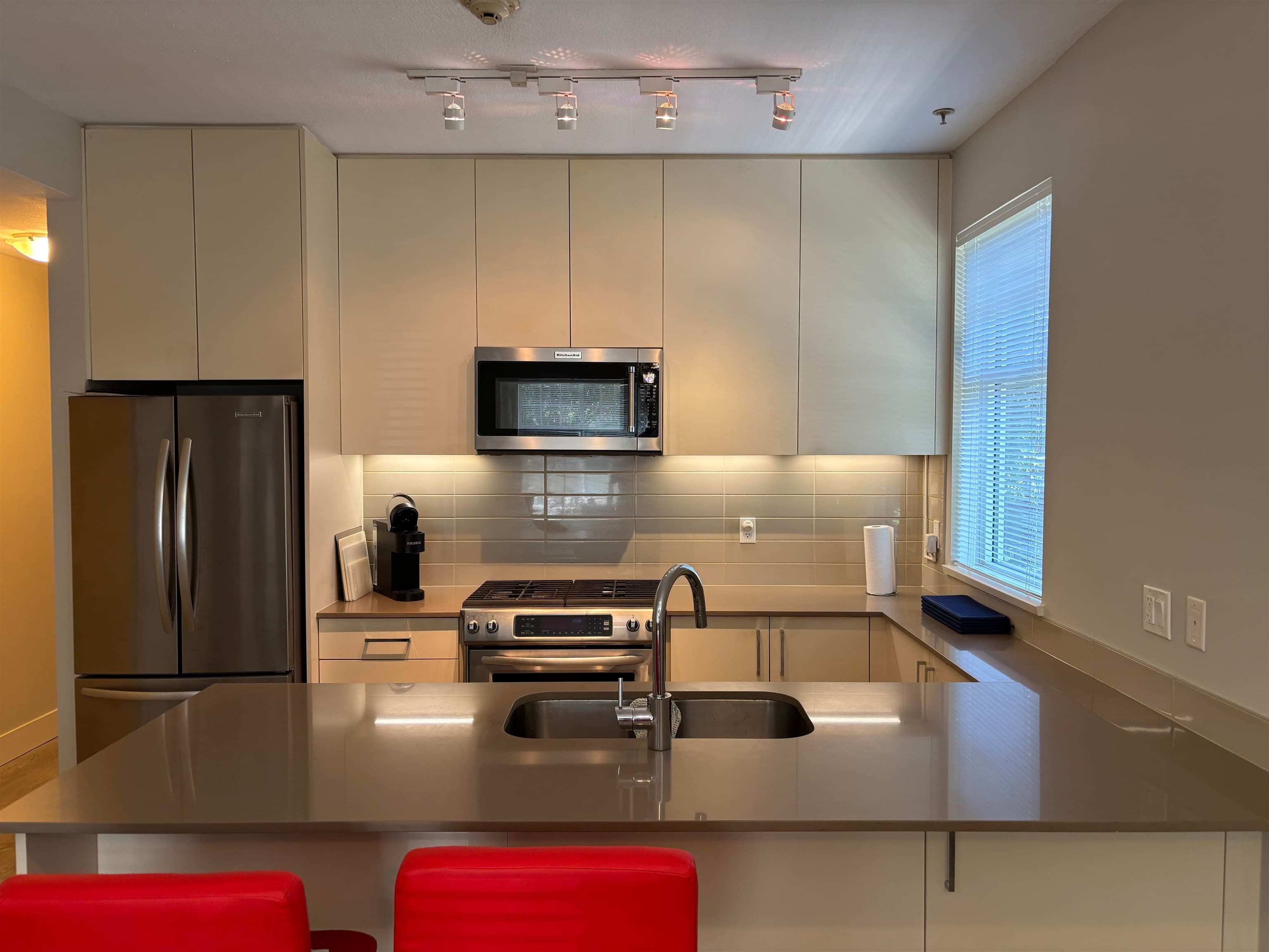 106 - 4255 Sardis Street, Burnaby, V5H 1K6 — photo 4