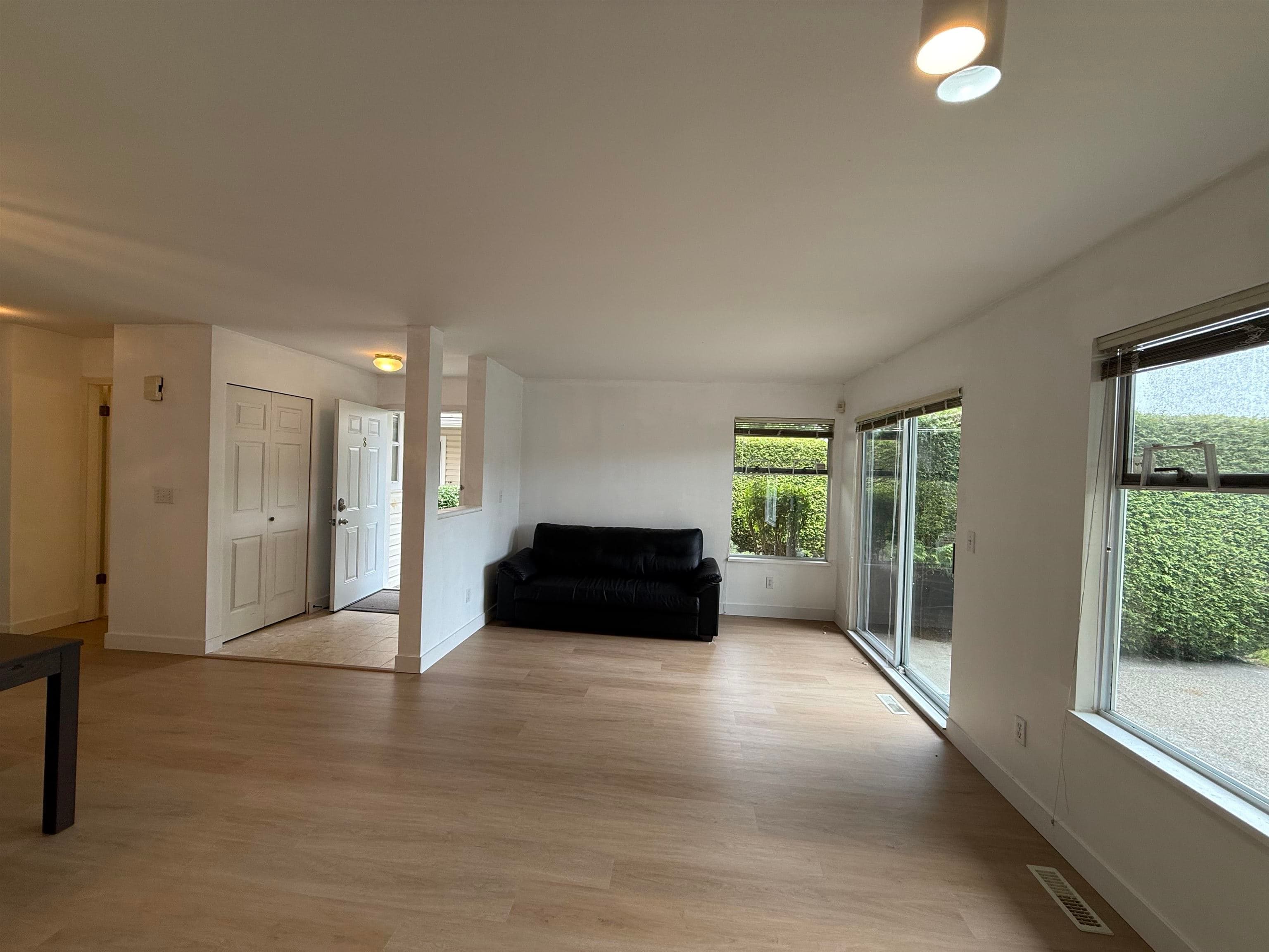 8 - 10038 155 Street, Surrey, V3R 0S2 — photo 4
