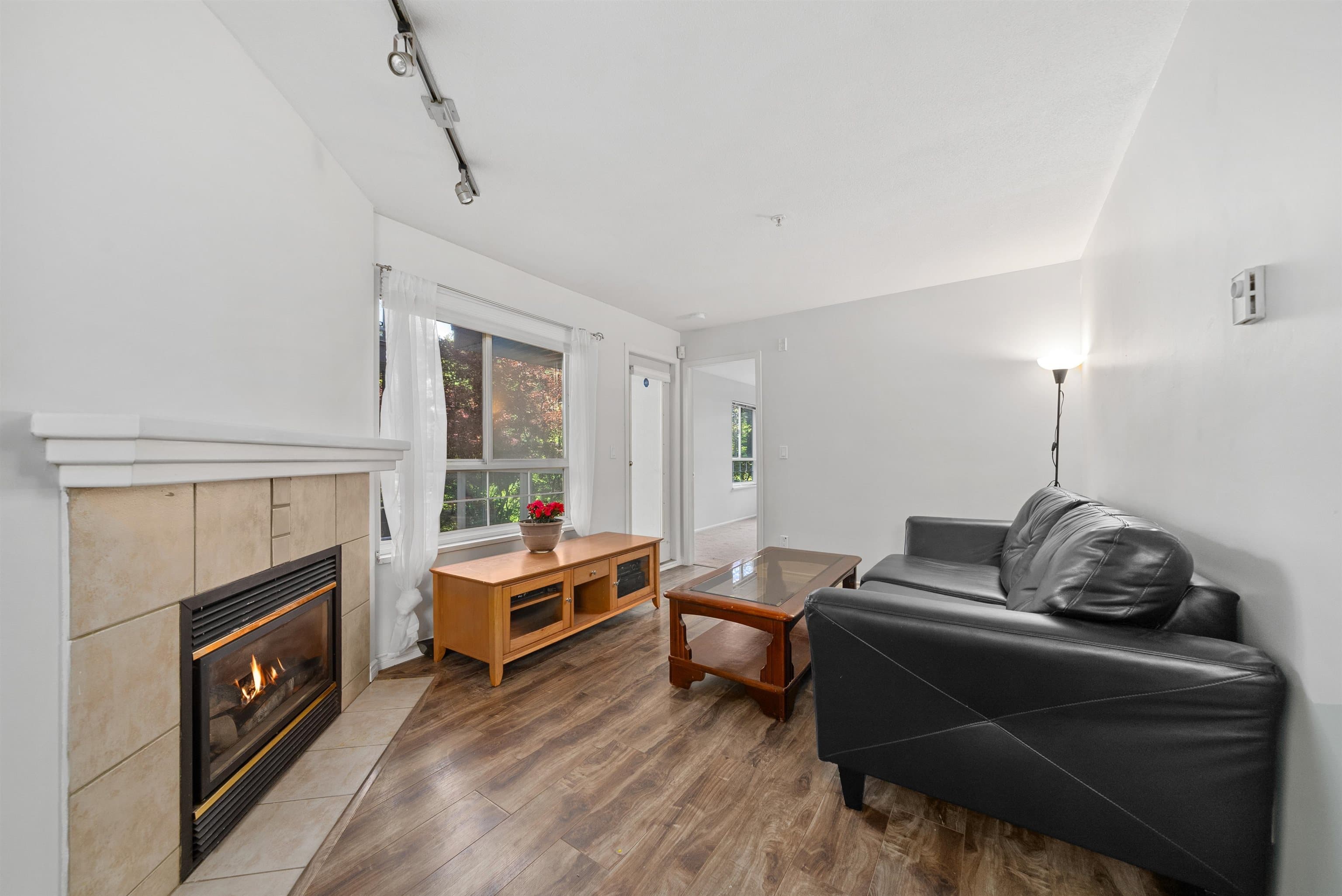 312 - 8110 120a Street, Surrey, V3W 3P3 — photo 5