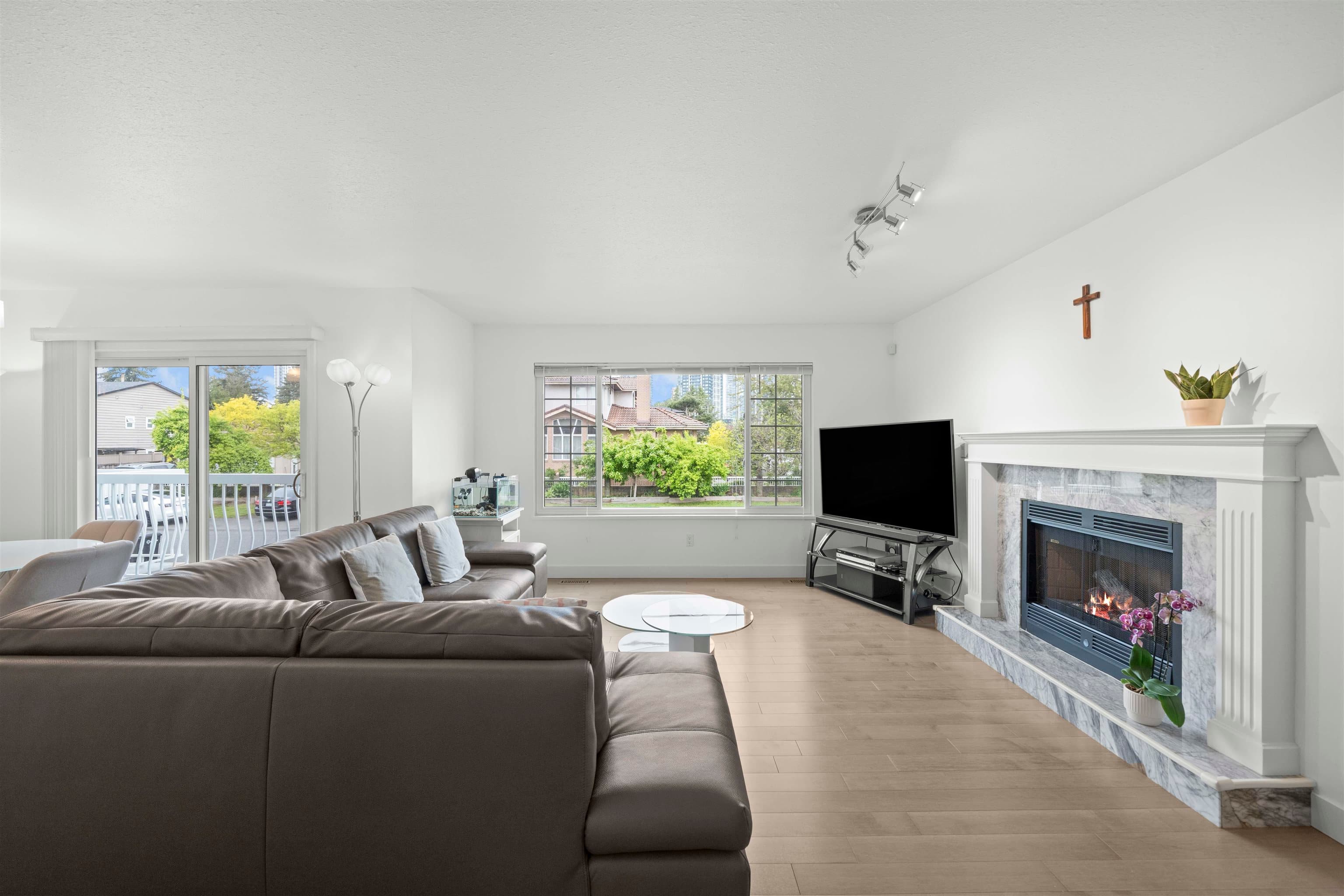 4398 Hurst Street, Burnaby, V5J 1M9 — photo 5