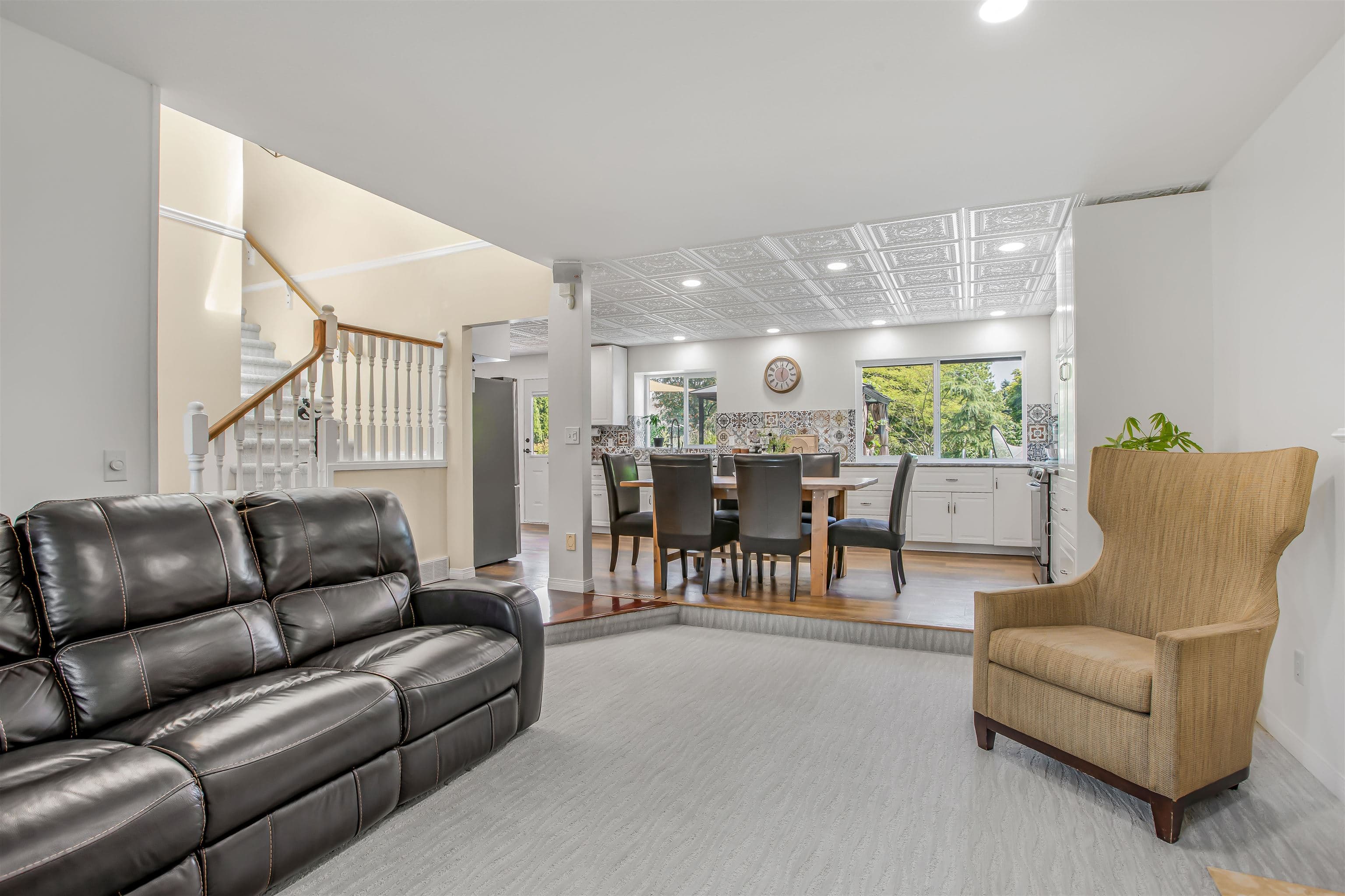 6090 187a Street, Surrey, V3S 7R6 — photo 5