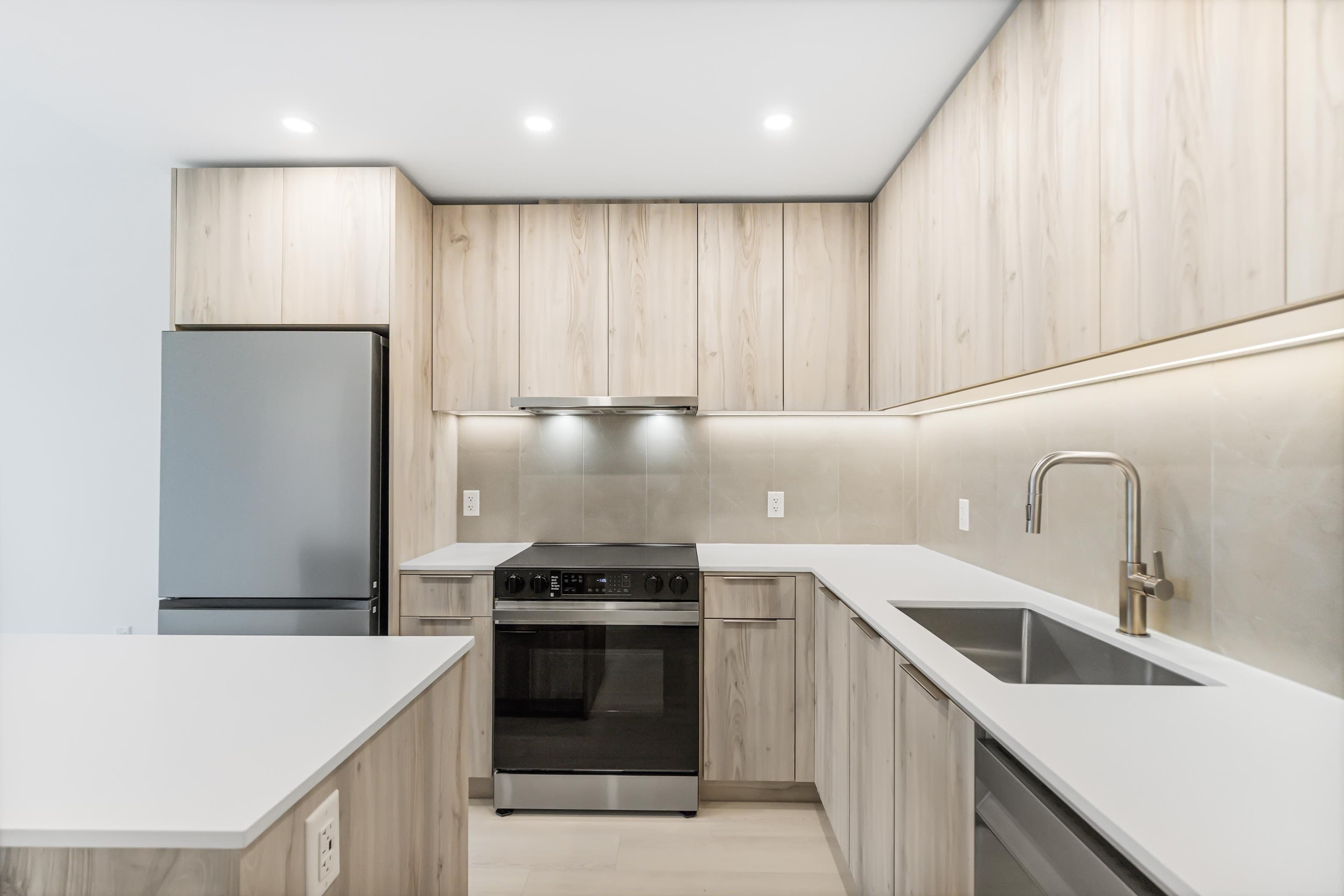603 - 3596 Malsum Drive, North Vancouver, V7G 0B5 — photo 3