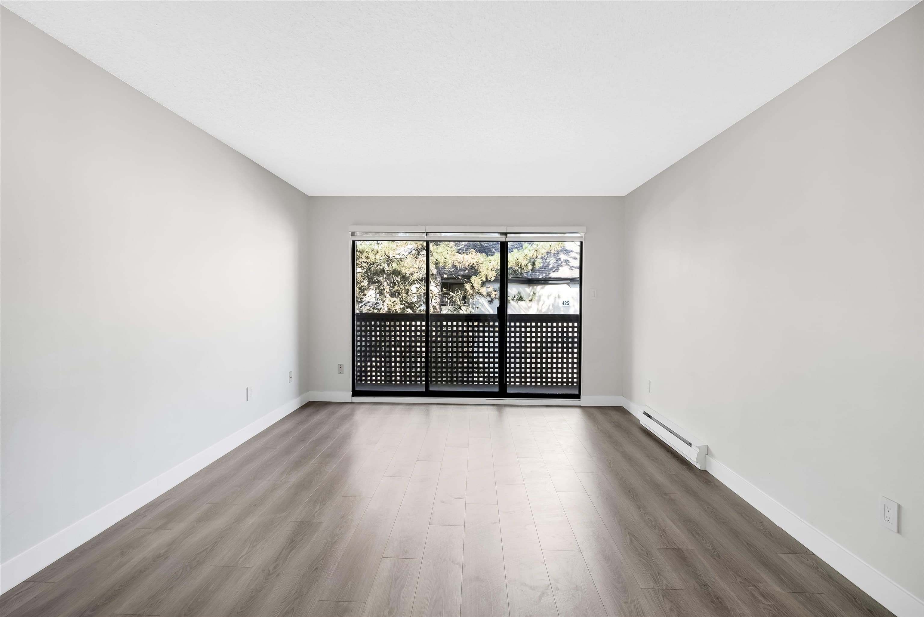 309 - 385 Ginger Drive, New Westminster, V3L 5L6 — photo 5