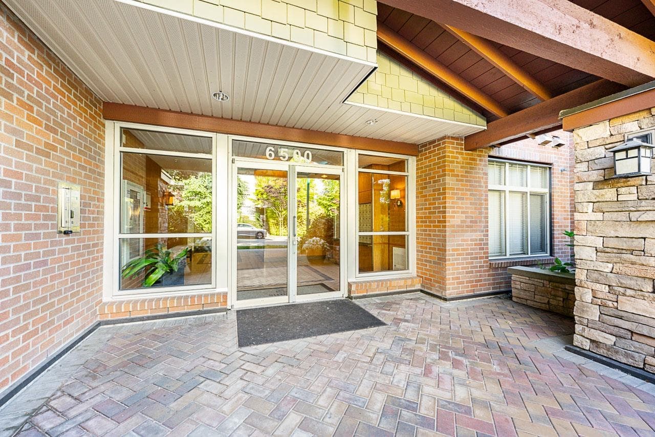 201 - 6500 194 Street, Surrey, V4N 5X4 — photo 4