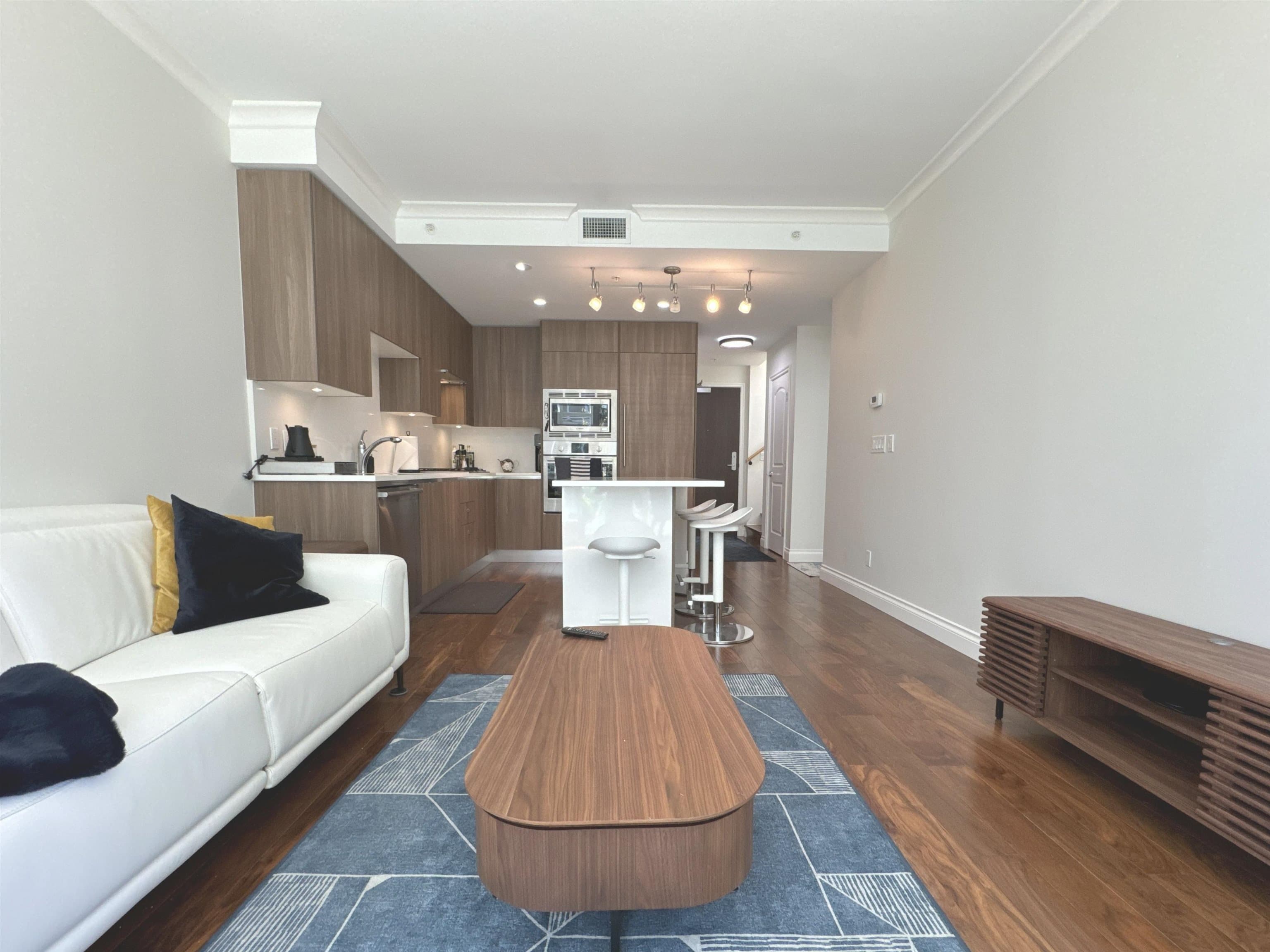 202 - 185 Victory Ship Way, Vancouver, V7L 0G2 — photo 2