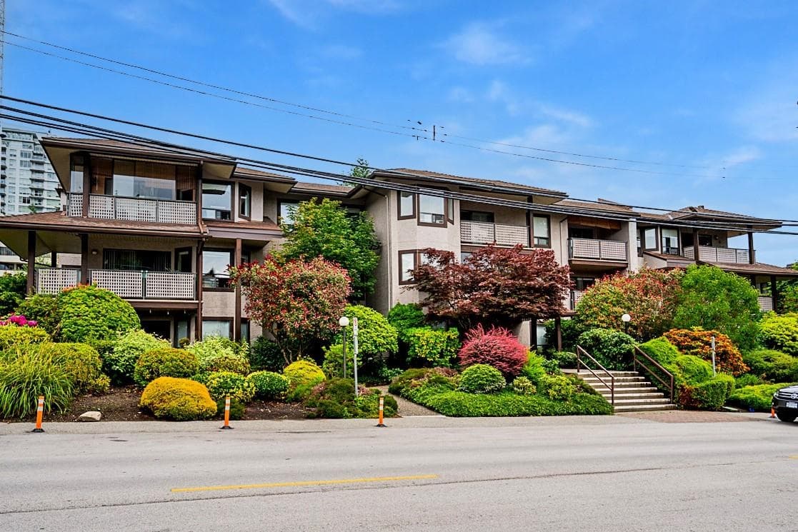 305 - 1460 Martin Street, White Rock, V4B 3W7 — photo 1