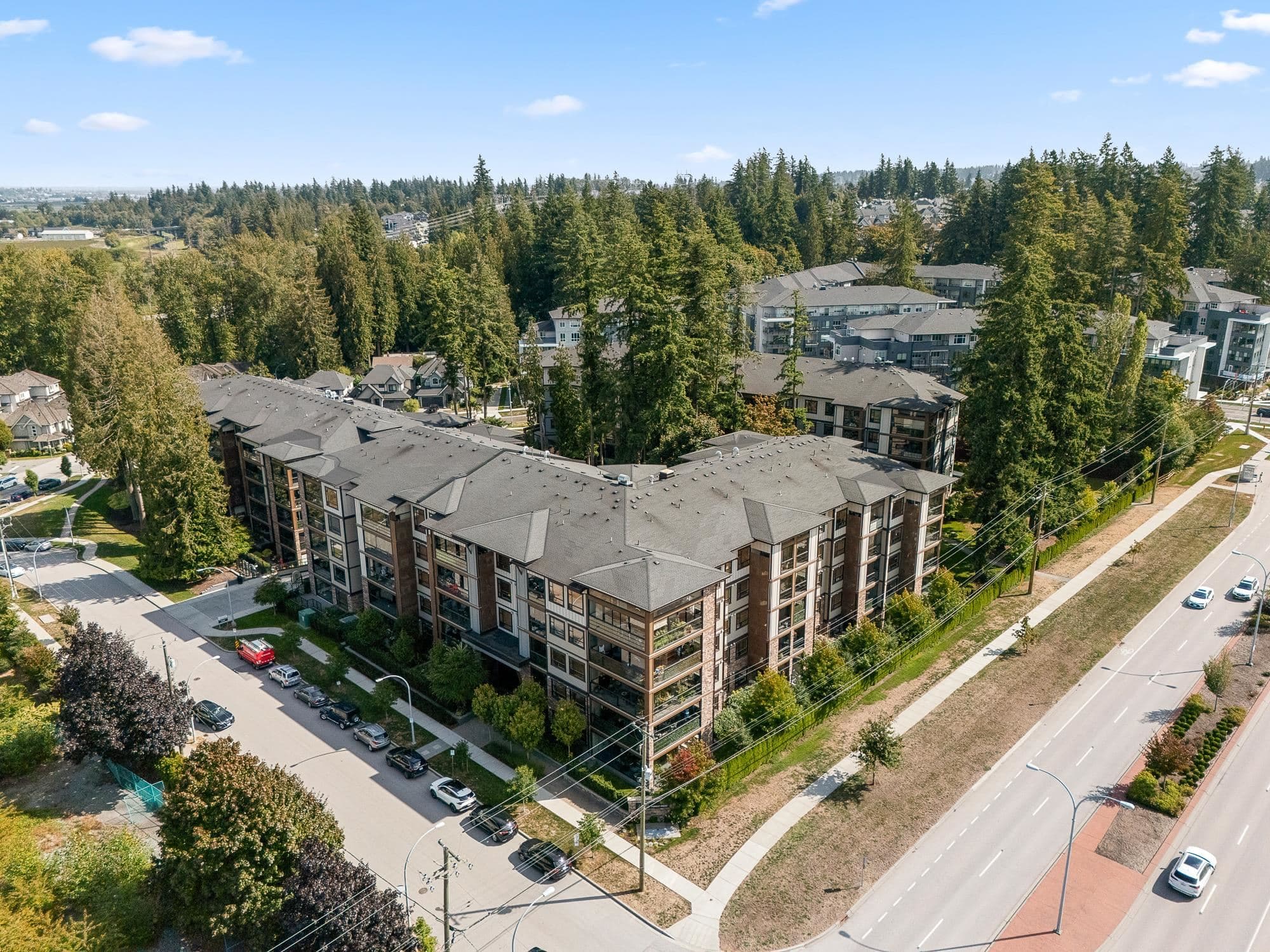 404 - 14588 Mcdougall Drive, Surrey, V4P 0H1 — photo 1