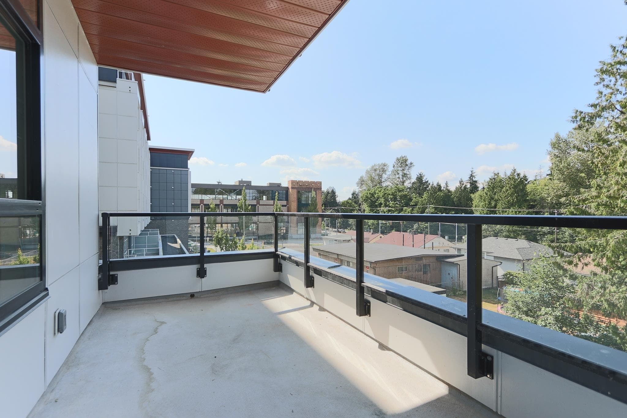 312 - 14257 103a Avenue, Surrey, V3T 1T1 — photo 2