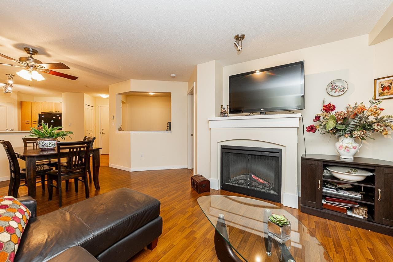 206 - 2958 Silver Springs Boulevard, Coquitlam, V3E 3R9 — photo 1