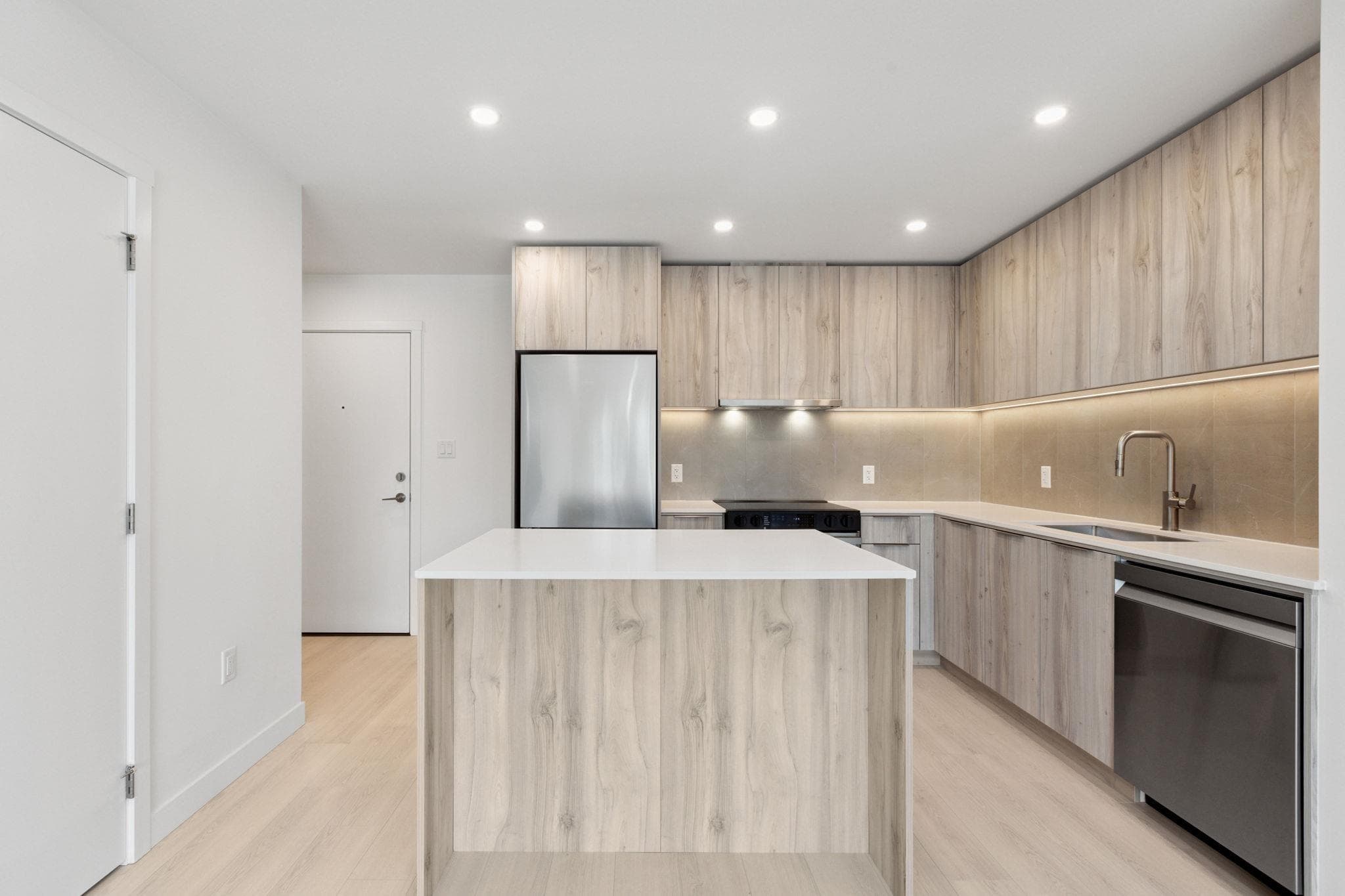 PH617 - 3596 Malsum Drive, North Vancouver, V7G 0B5 — photo 3