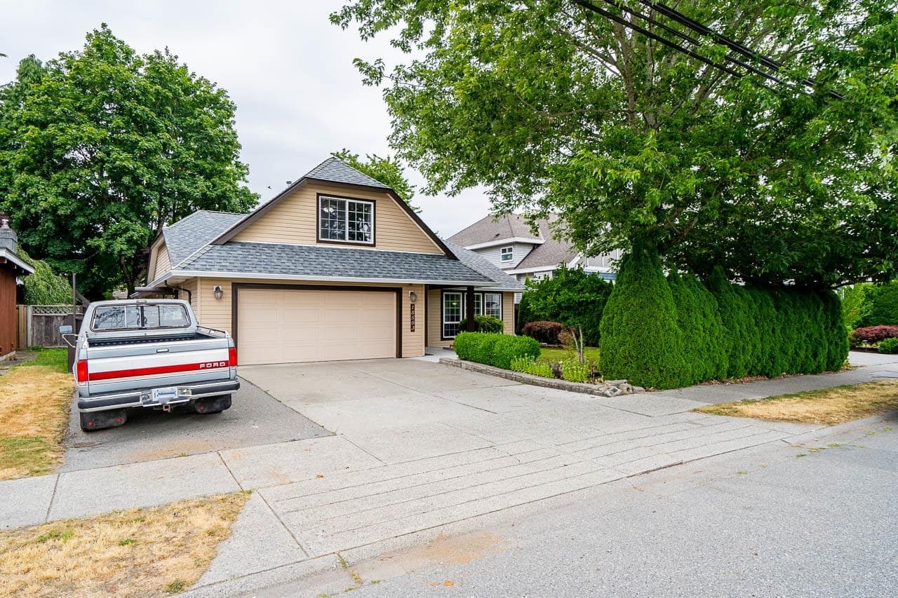 18503 60 Avenue, Surrey, V3S 8T6 — photo 3