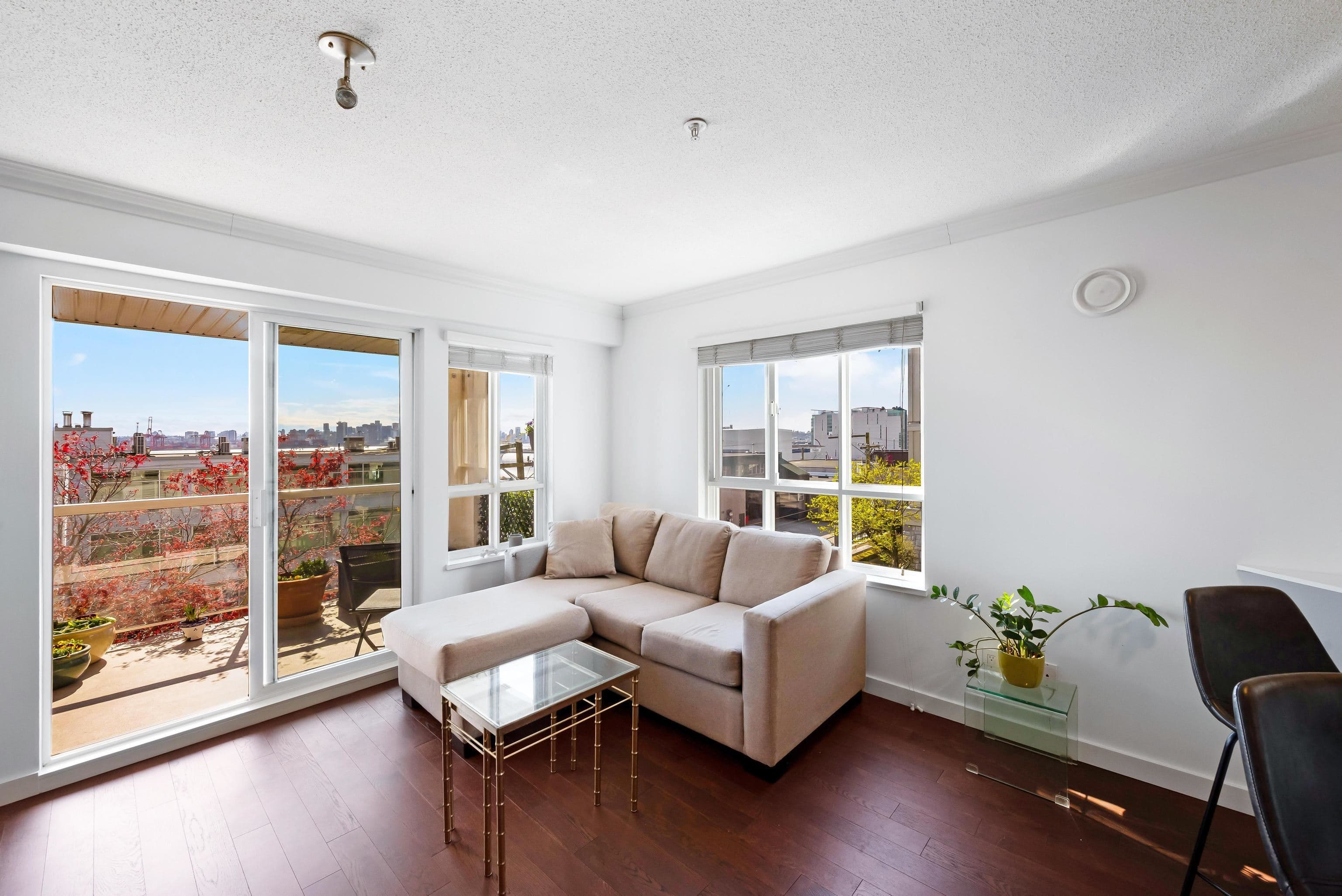 213 - 365 E 1st Street, North Vancouver, V7L 4W5 — photo 4