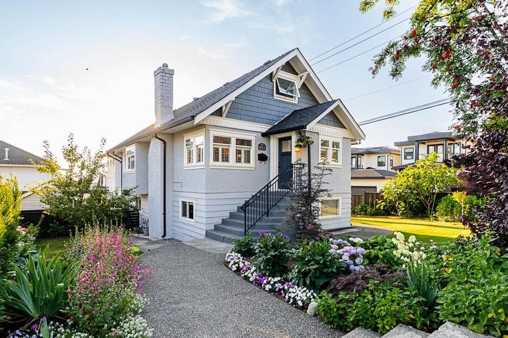 853 Gilmore Avenue, Burnaby