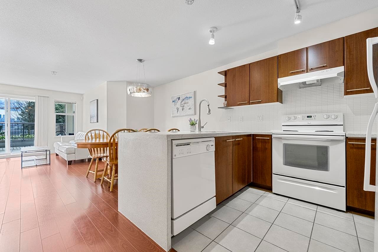 108 - 4833 Brentwood Drive, Burnaby, V5C 0C3 — photo 4
