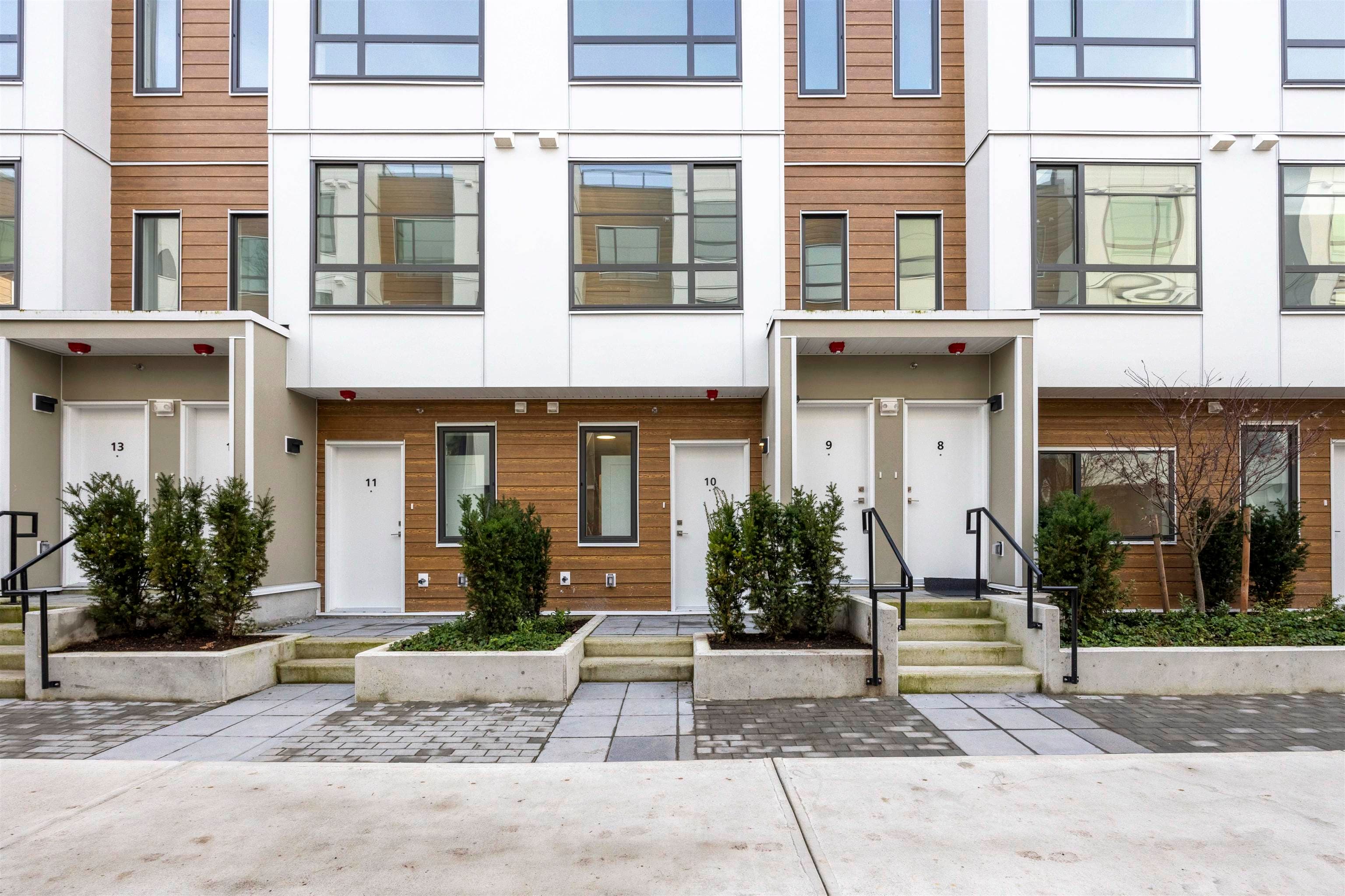 30 - 6328 King George Boulevard, Surrey, V3X 1E6 — photo 2