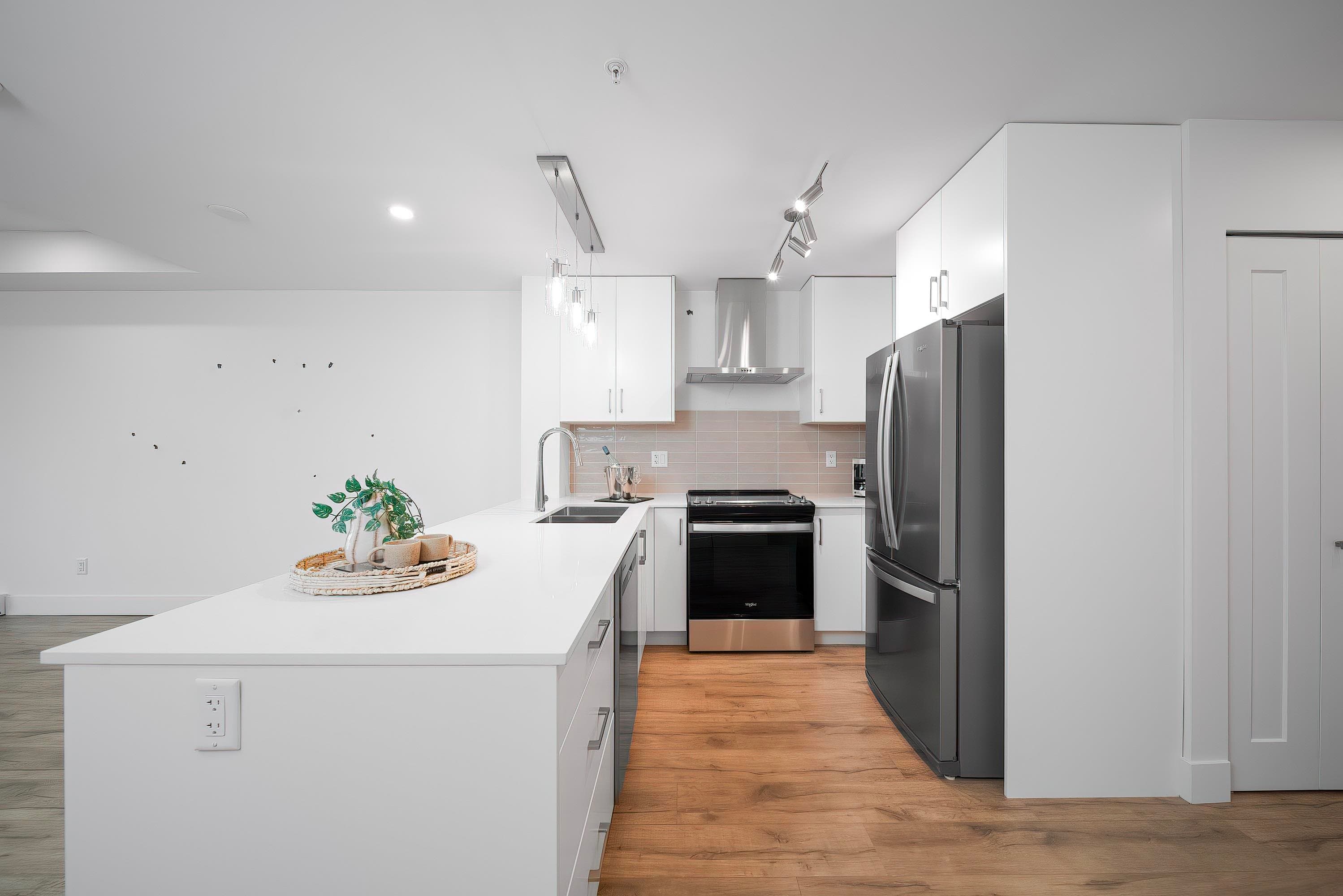 30 - 6328 King George Boulevard, Surrey, V3X 1E6 — photo 3