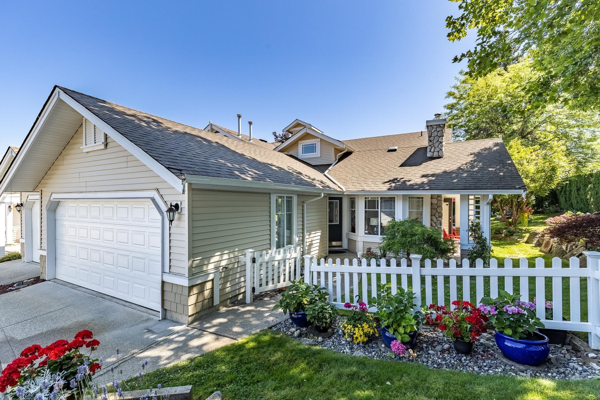 27 - 6488 168 Street, Surrey, V2S 8Z1 — photo 1
