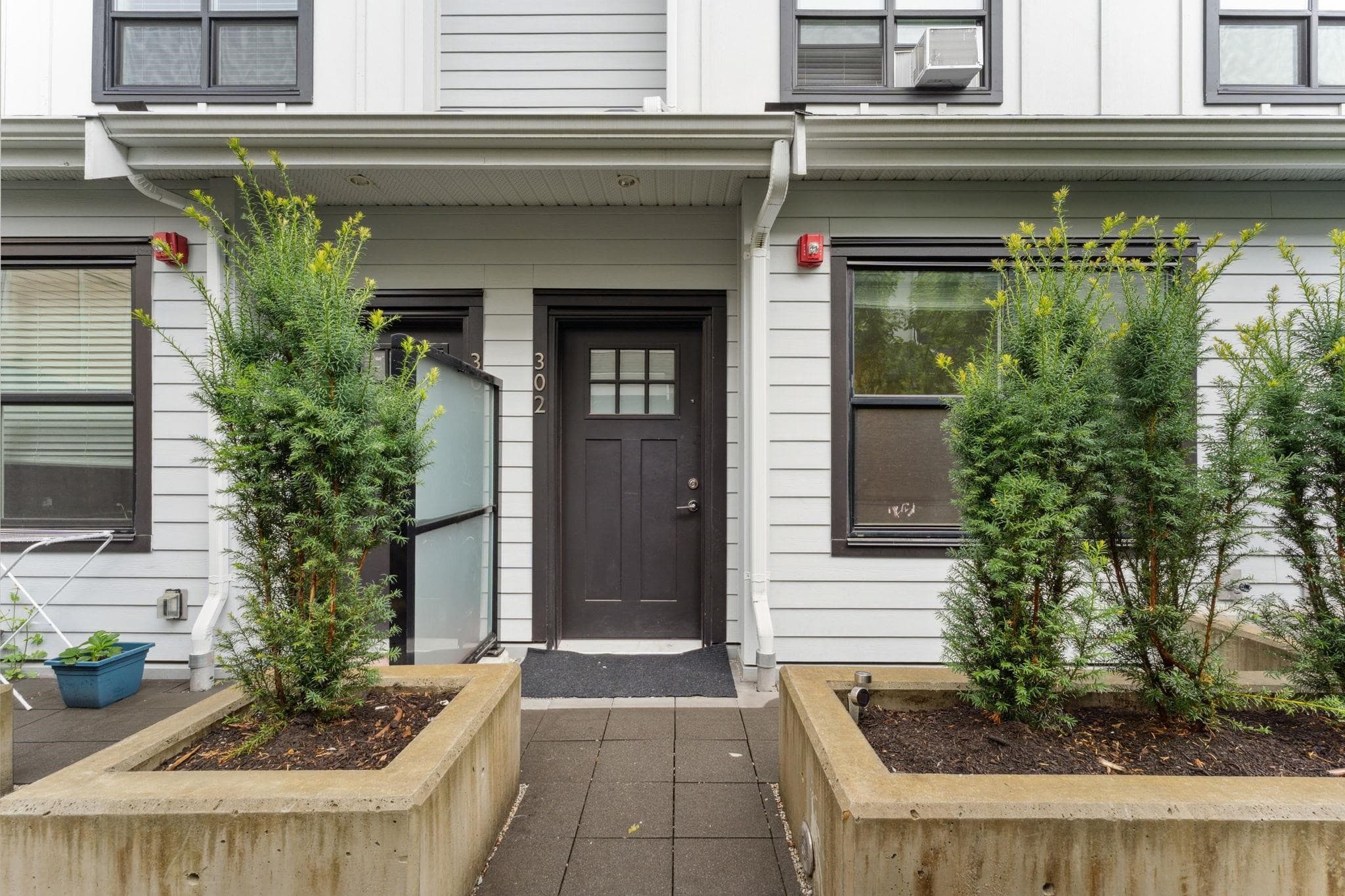 302 - 6933 Arcola Street, Burnaby, V5E 1H5 — photo 4