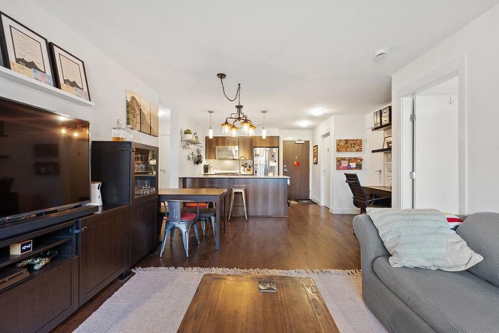 213 - 7058 14th Avenue, Burnaby, V3N 0E6 — photo 3