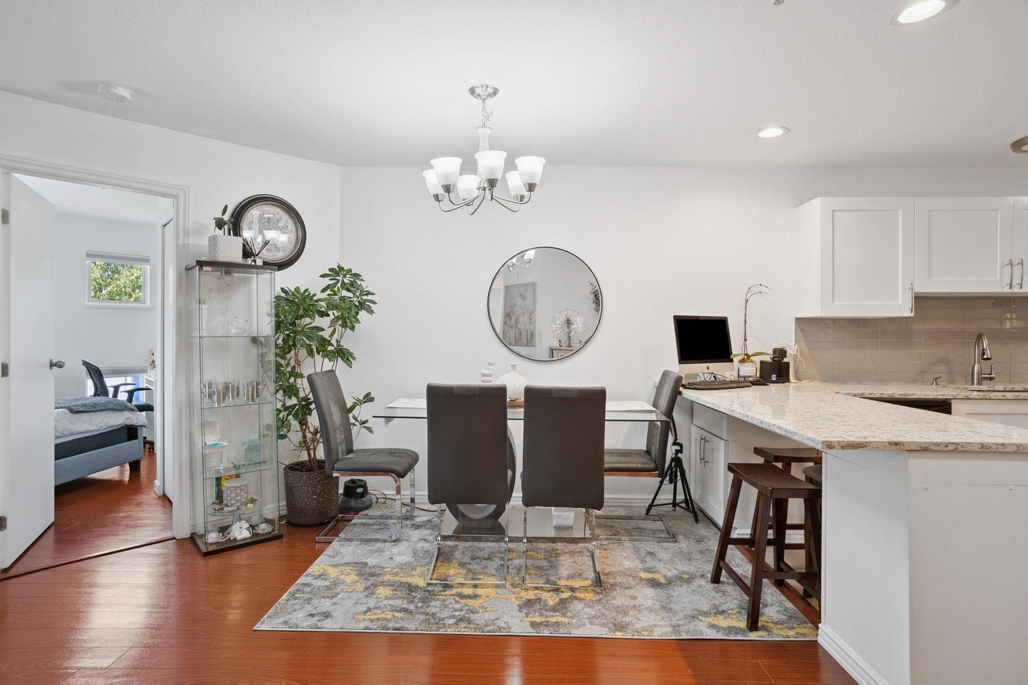 402 - 2983 Cambridge Street, Port Coquitlam, V3B 7N7 — photo 3