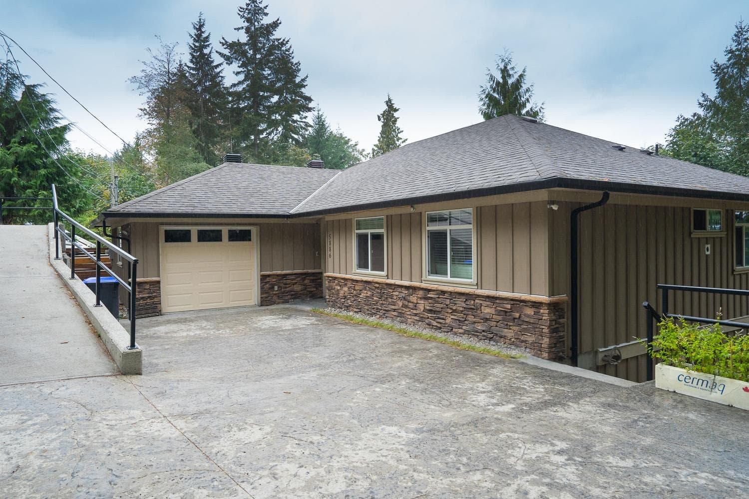 5886 Sandy Hook Road, Sechelt
