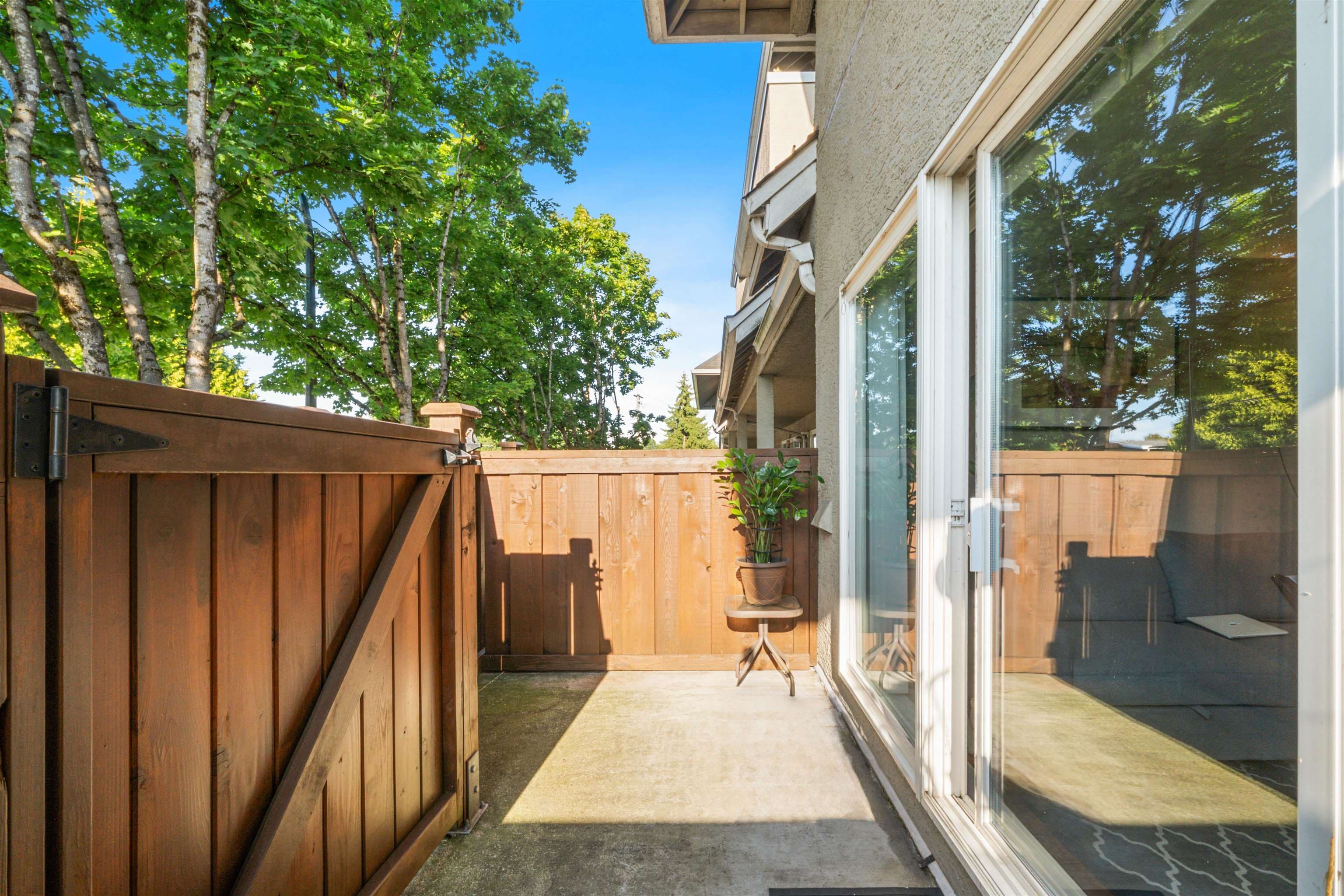 102 - 1570 Prairie Avenue, Port Coquitlam, V3B 1T4 — photo 4